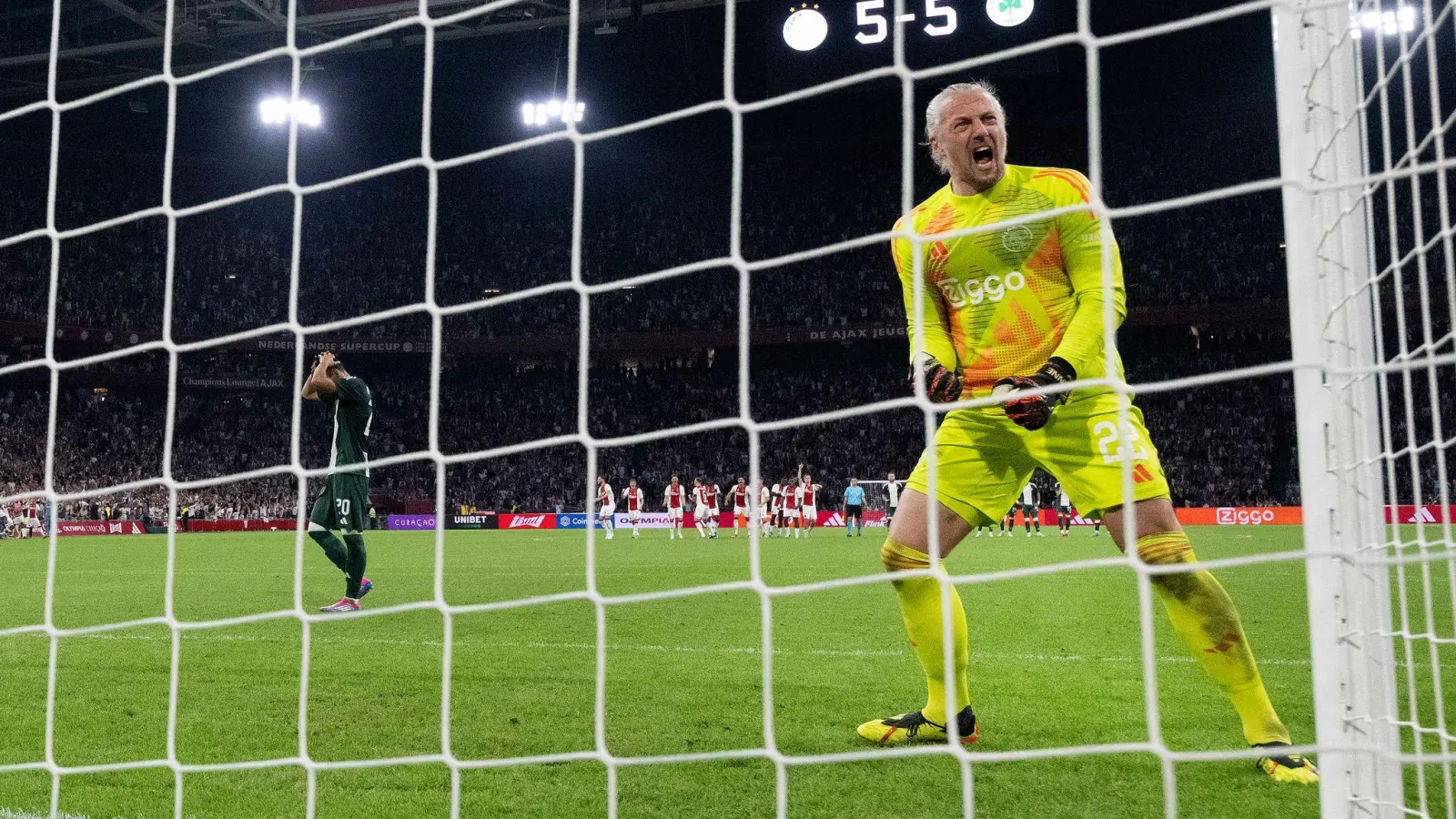 Der Held des Abends: Keeper Remko Pasveer. (Bild: Olaf Kraak/ANP/dpa)