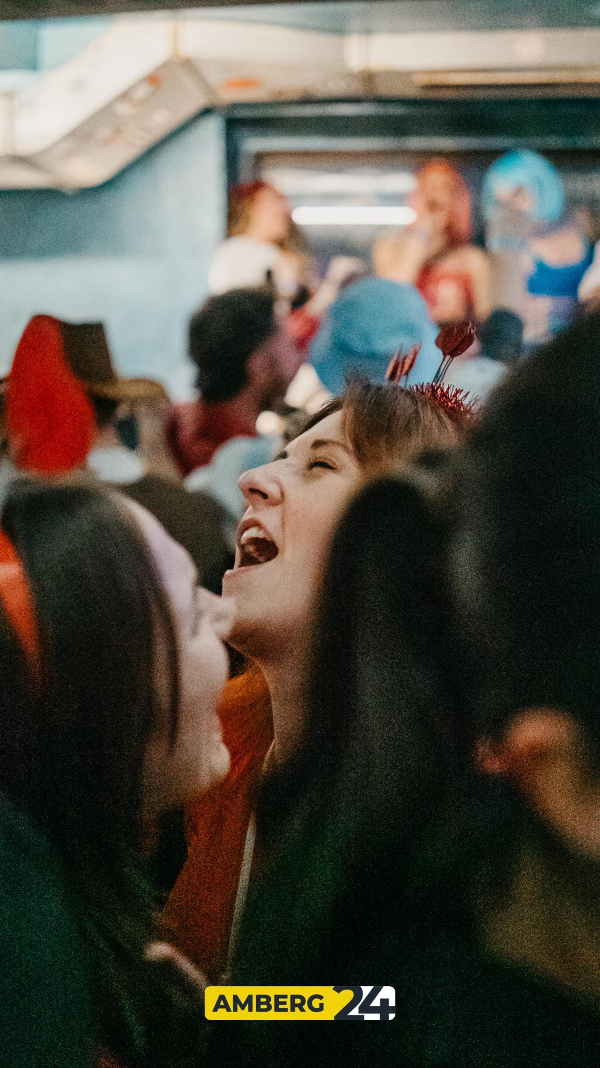 Auch im Blauen Haus waren am Donnerstag die Hexen los.  (Bild: Mario Donhauser)