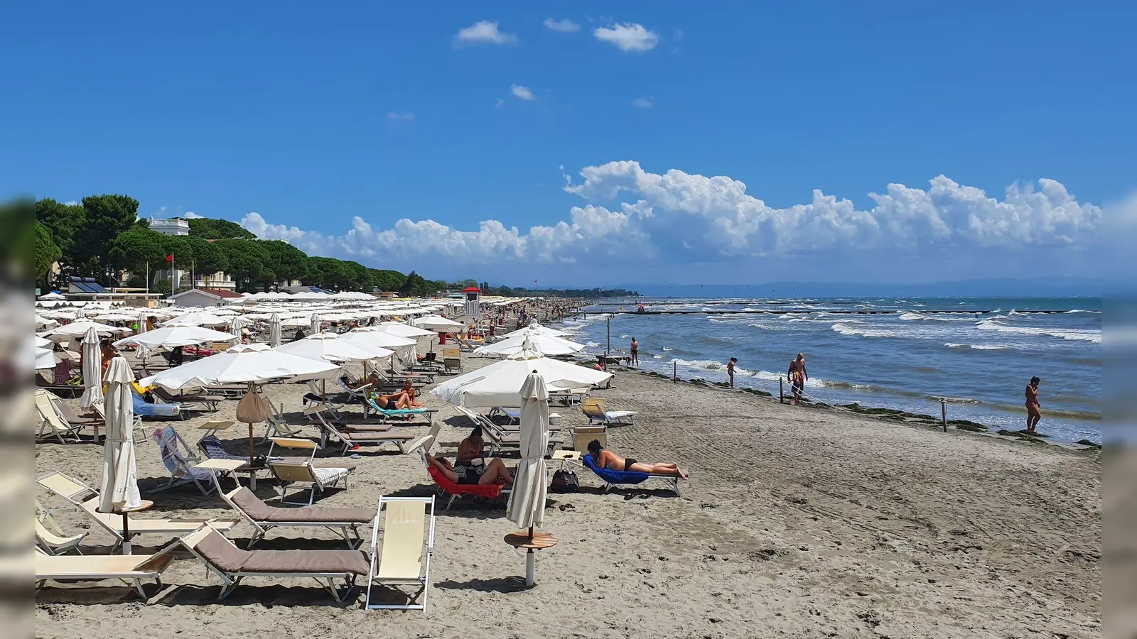 Das Unglück geschah am Strand von Grado in Norditalien. (Archivbild: Alexandra Frank/dpa-tmn)