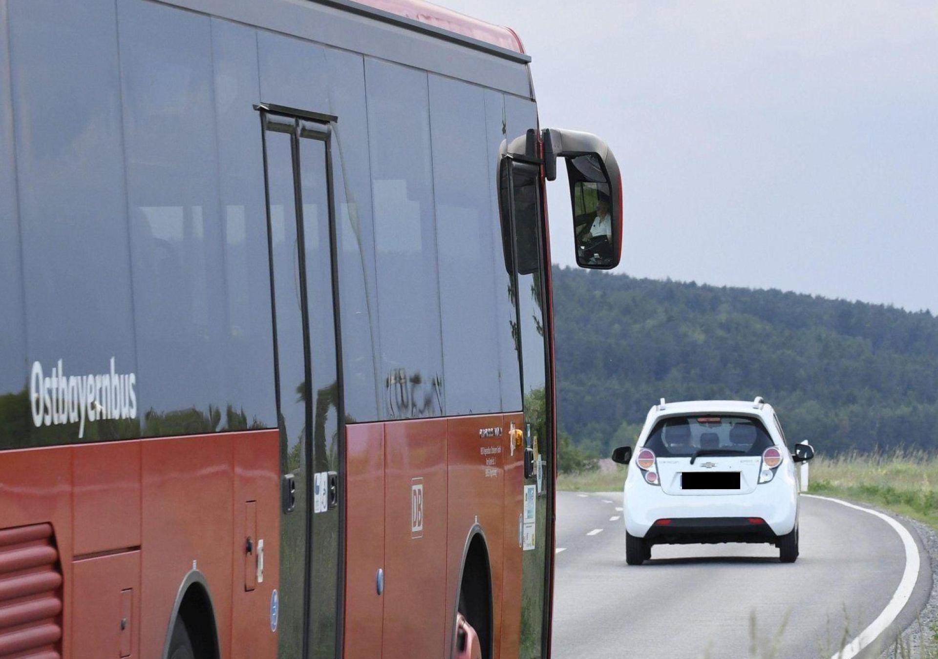 Die Sperrung der AS 5 in Vilseck führt ab Montag, 4. August, zu Änderungen im Busverkehr. (Archivbild: Petra Hartl)