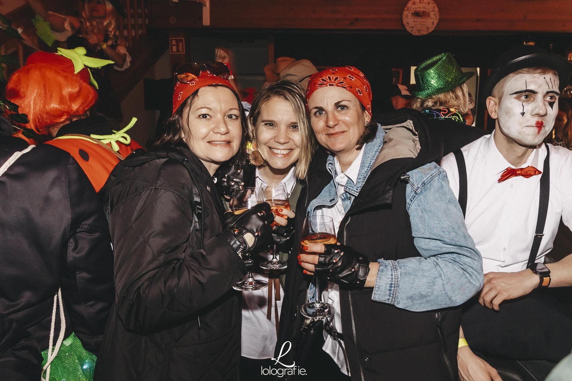 So war der Weiberfasching im Roberts (Bild: ama)