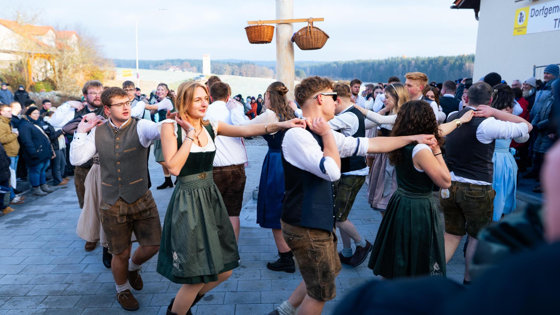 Thansüßer Kirwa am Sonntag.  (Bild: Hannes Stock)