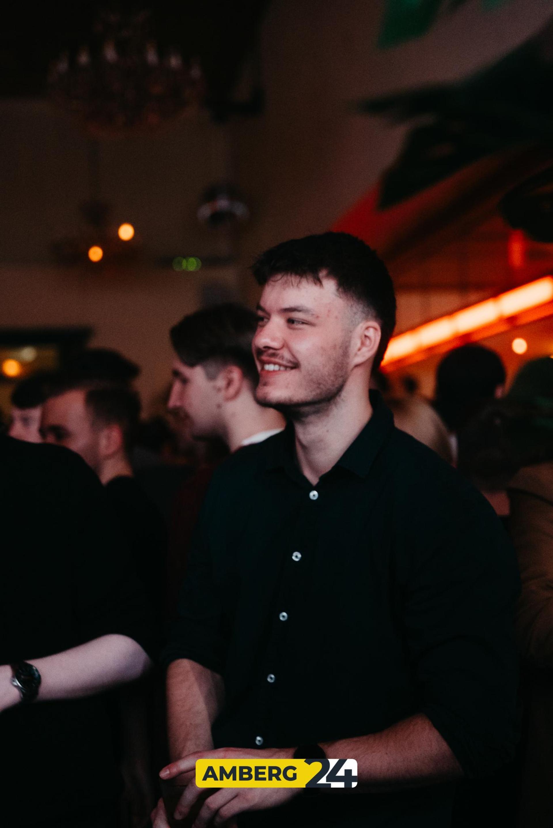 Im Casino-Saal war am Samstag die erste VIBES-Party des Jahres. (Bild: Mario Donhauser)