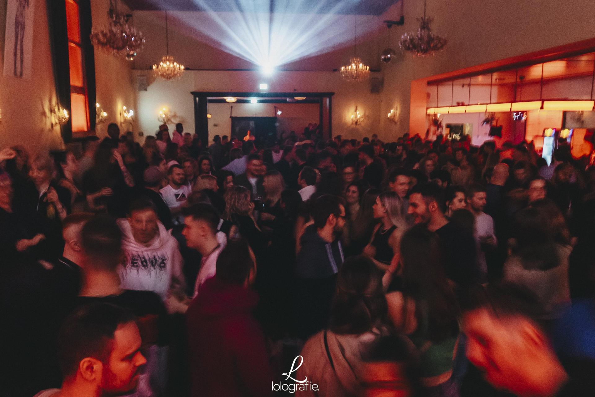 90s-Party im Casino in Amberg. (Bild: Leonie Hartung)