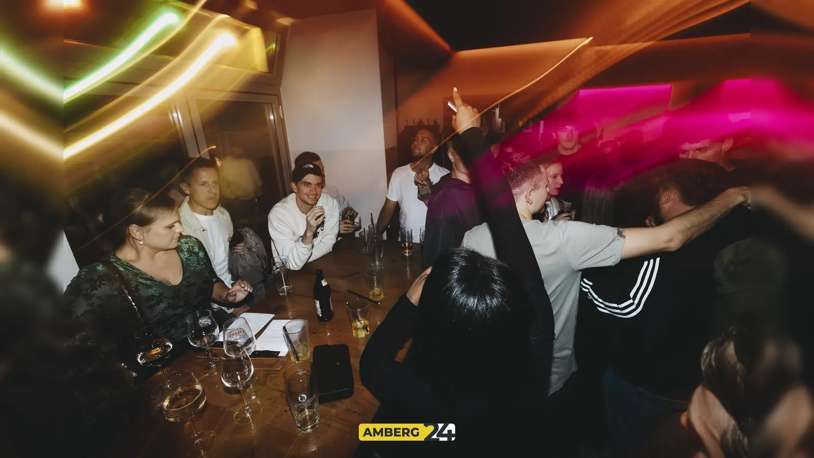 Unsere Fotografin war im Colomba und hat die besten Bilder des Abends für euch. (Bild: Lolografie)