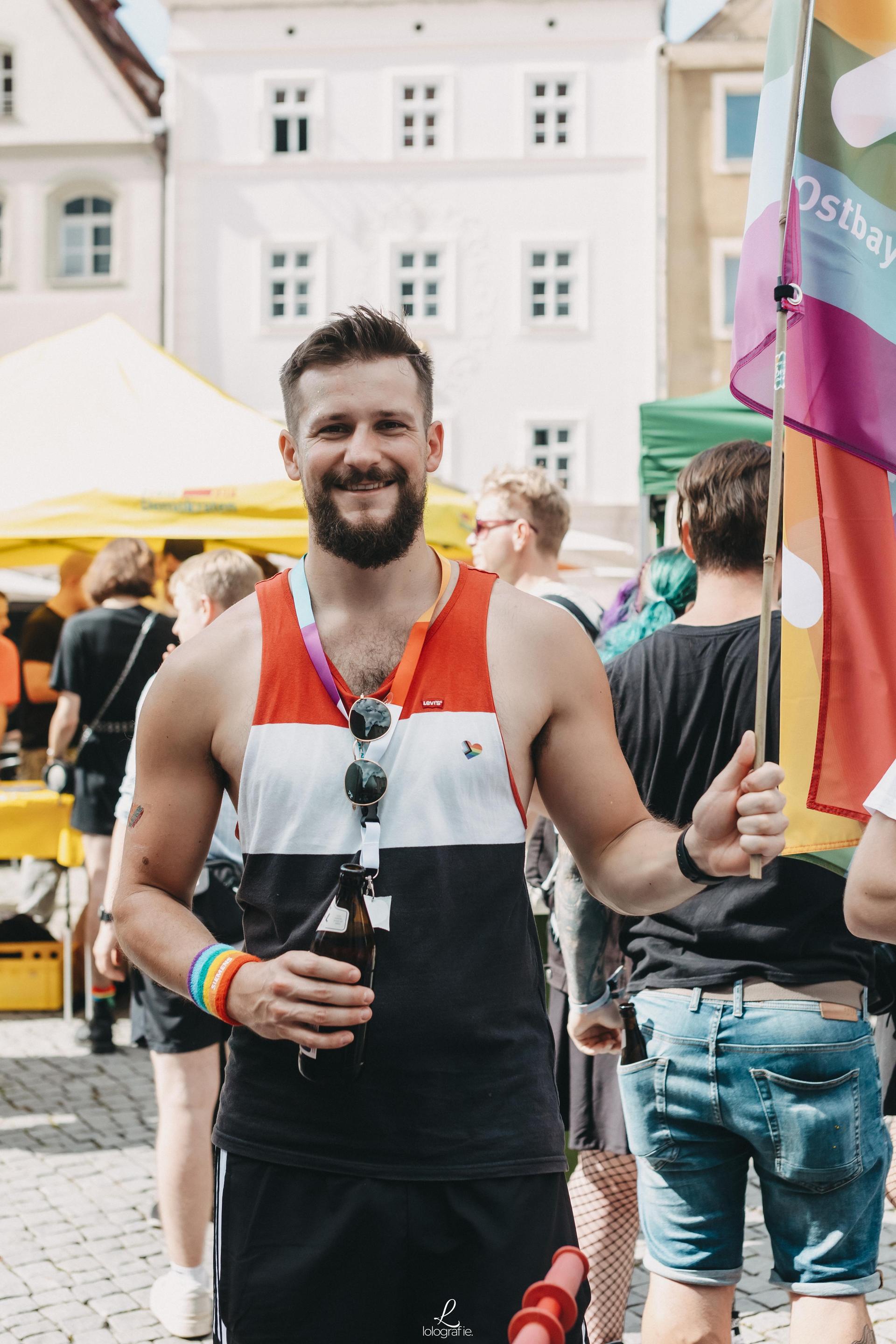 Die Bilder von der CSD-Parade 2023 in Amberg. (Bild: Leonie Hartung)