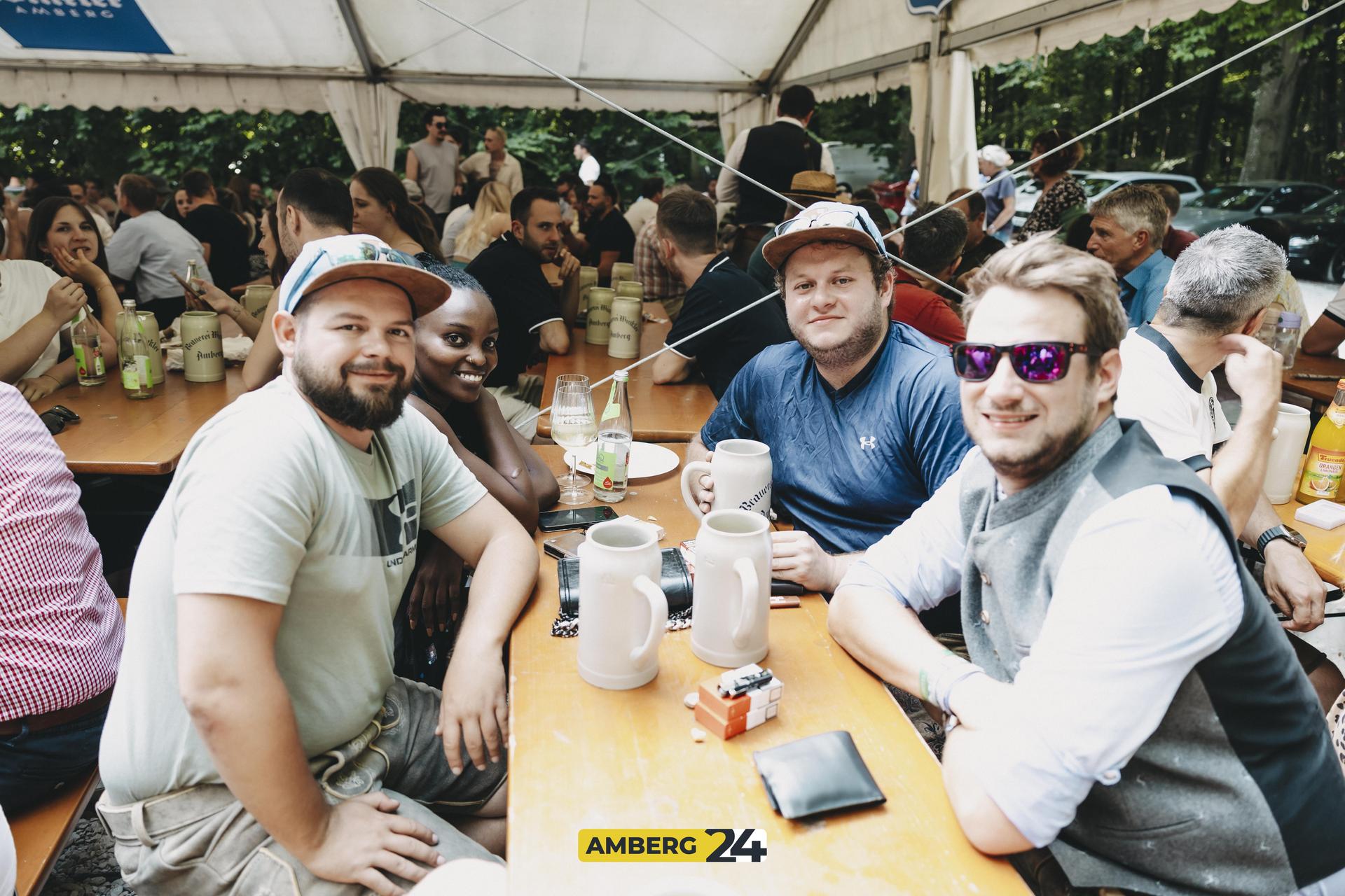 Fotografin Lolo war für euch auf dem Bergfest in Amberg unterwegs. (Bild: Lolografie/ Leonie Hartung)