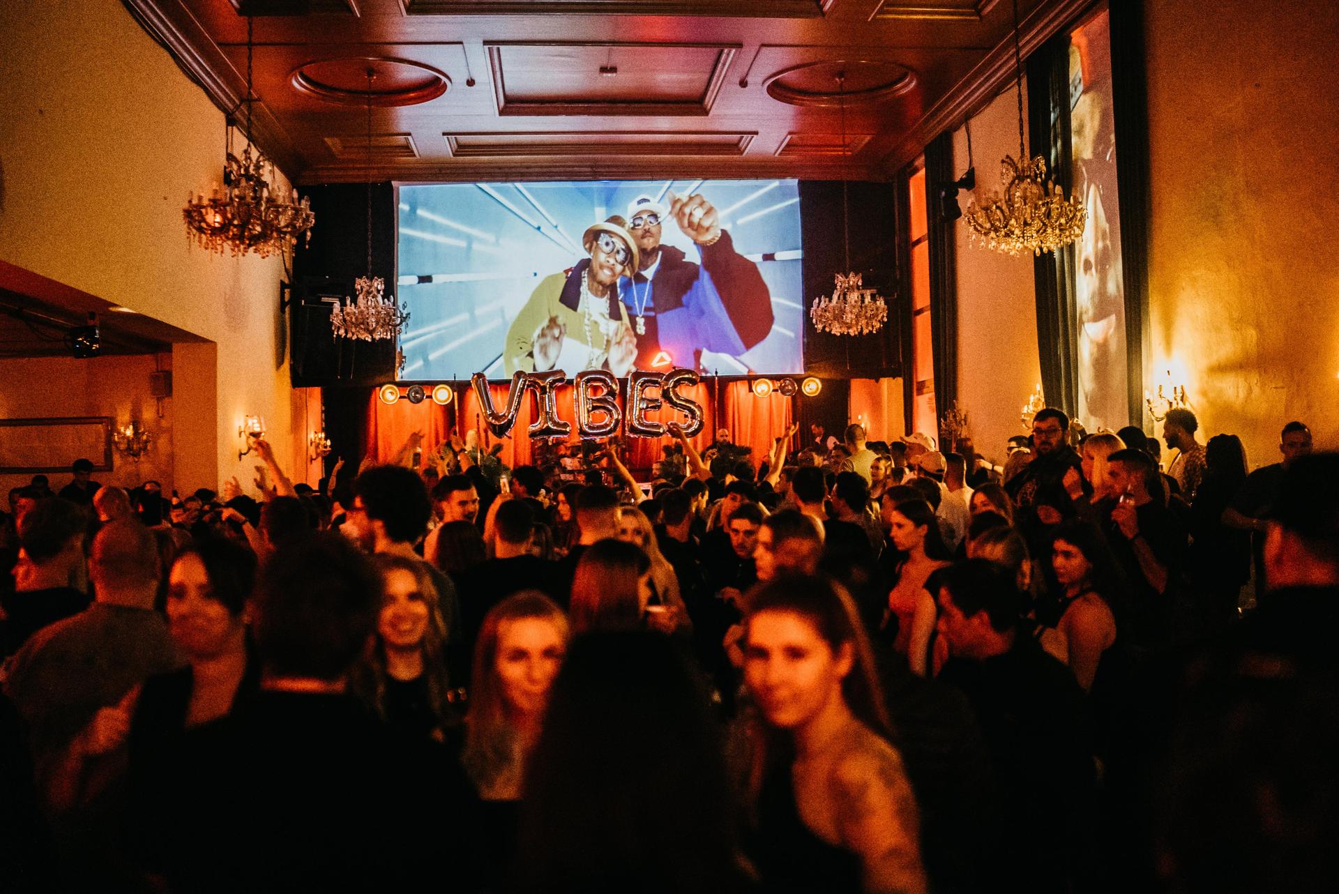 Sechs Jahre Vibes im Amberger Casino Saal. (Bild: ama)