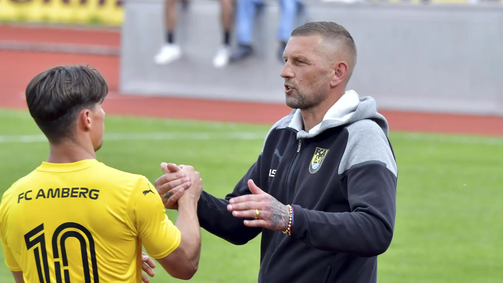 Andreas Scheler (rechts) legt mit seinen Jungs am 16. Juni mit dem Training los. (Bild: Hubert Ziegler)