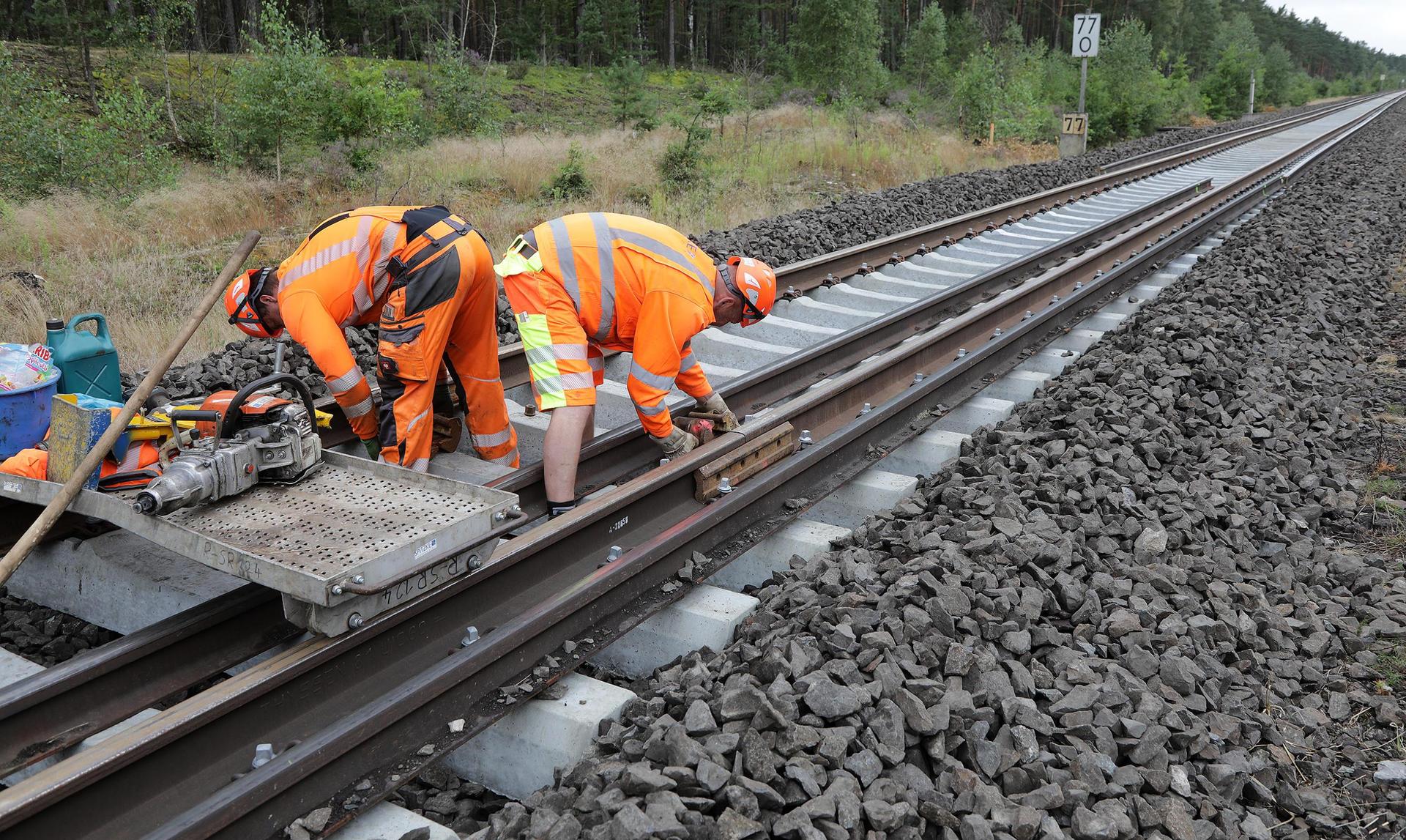 Unbekannte Täter stehlen Arbeitsgeräte von einer Baustelle bei Etzelwang. Die Bundespolizei bittet um Hinweise. (Symbolbild: Wolfgang Steinbacher)