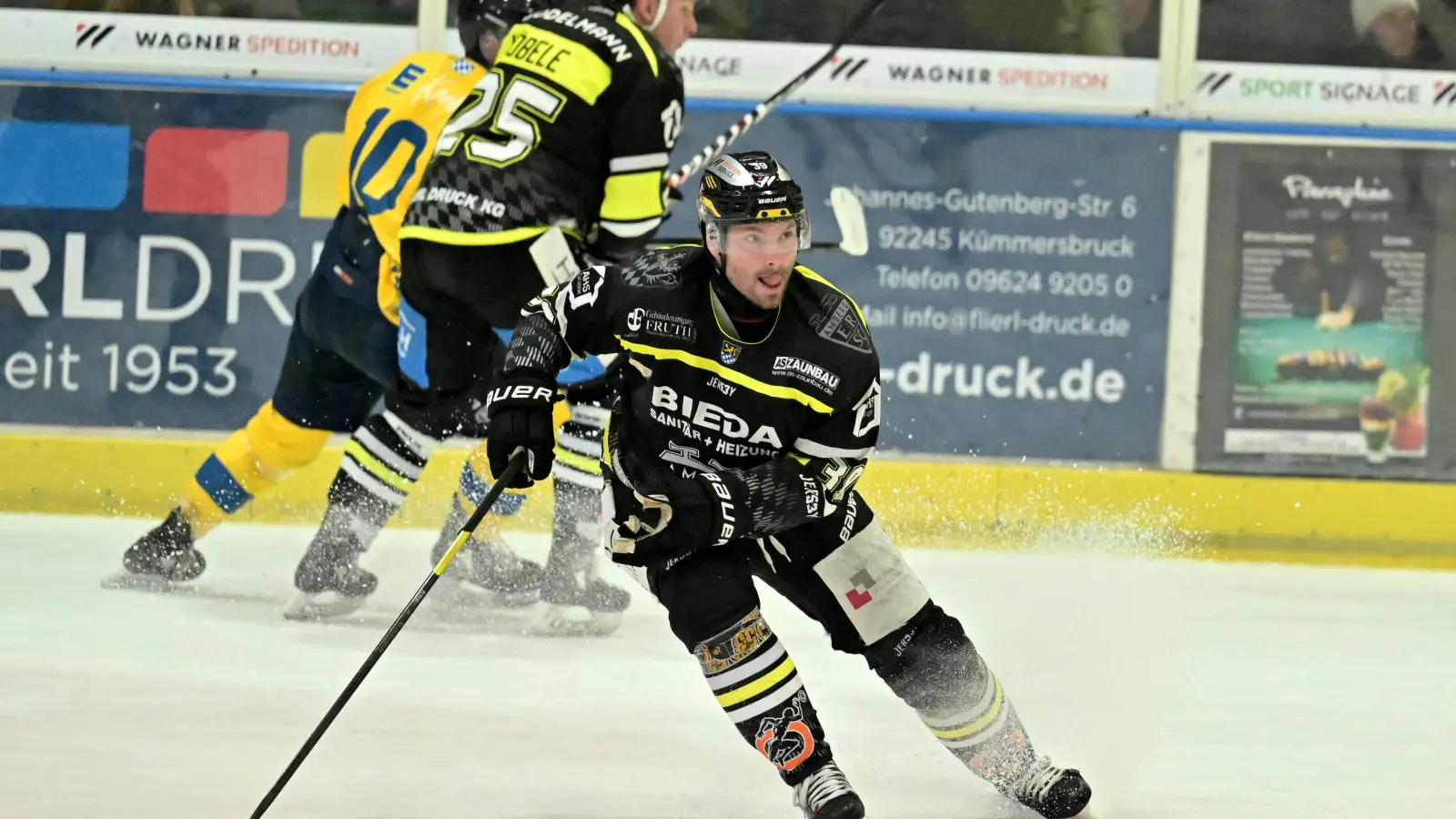 Tomas Plihal bereitete alle Amberger Tore bei der 5:7-Niederlage in Königsbrunn vor. (Archivbild: Hubert Ziegler)