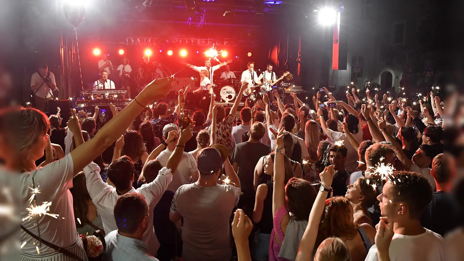 Wenn Amberg heuer wieder Altstadtfest feiert, dann ist die Party mit den Funky Blues Rabbits auf dem Rossmarkt garantiert. (Bild: Petra Hartl)