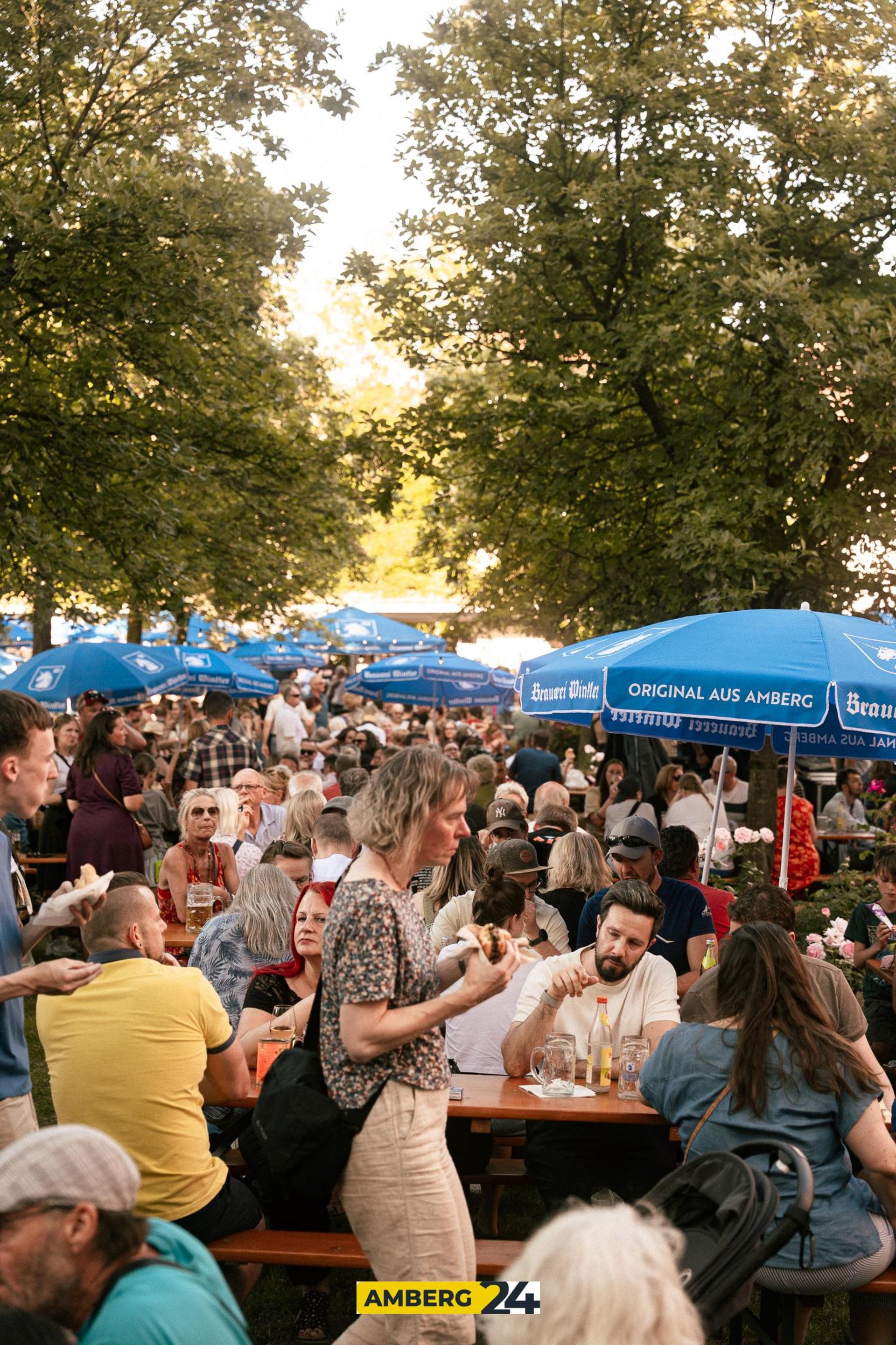 Einen ganz eigenen Vibe gab's auf dem Altstadtfest im Innenhof des Landratsamts! (Bild: David Mueller)