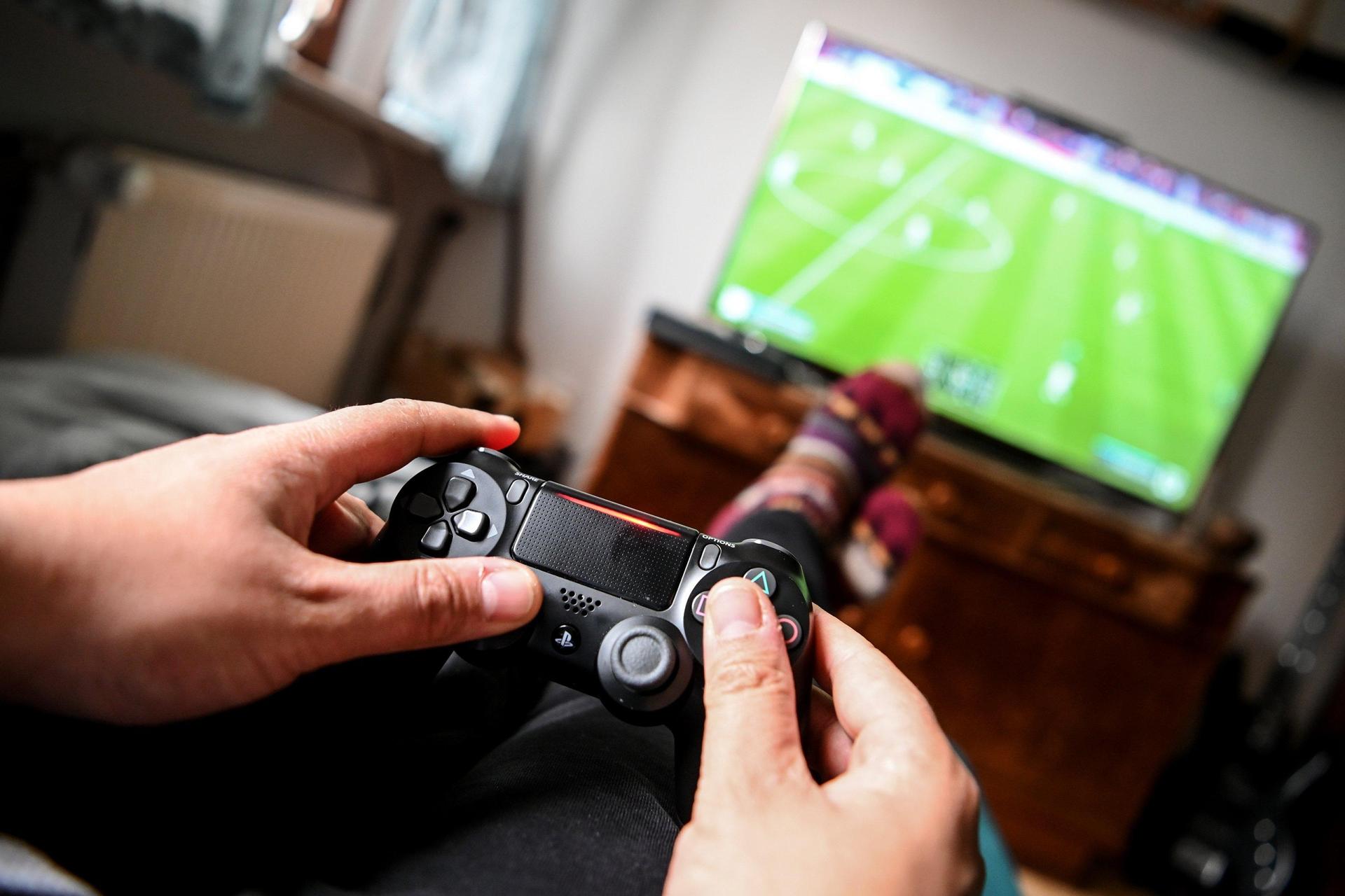 Ein 23-Jähriger freute sich schon aufs Zocken, nachdem er eine Spielekonsole ersteigert hatte. Nur: Angekommen ist bei ihm bis heute noch nichts.  (Bild: Britta Pedersen)