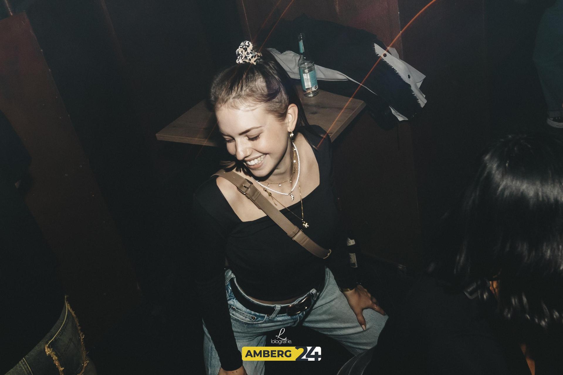 Das Feiern nimmt kein Ende. Batz und „Tanzdirektion Süd” heizten beim Househof ein.  (Bild: Leonie Hartung)