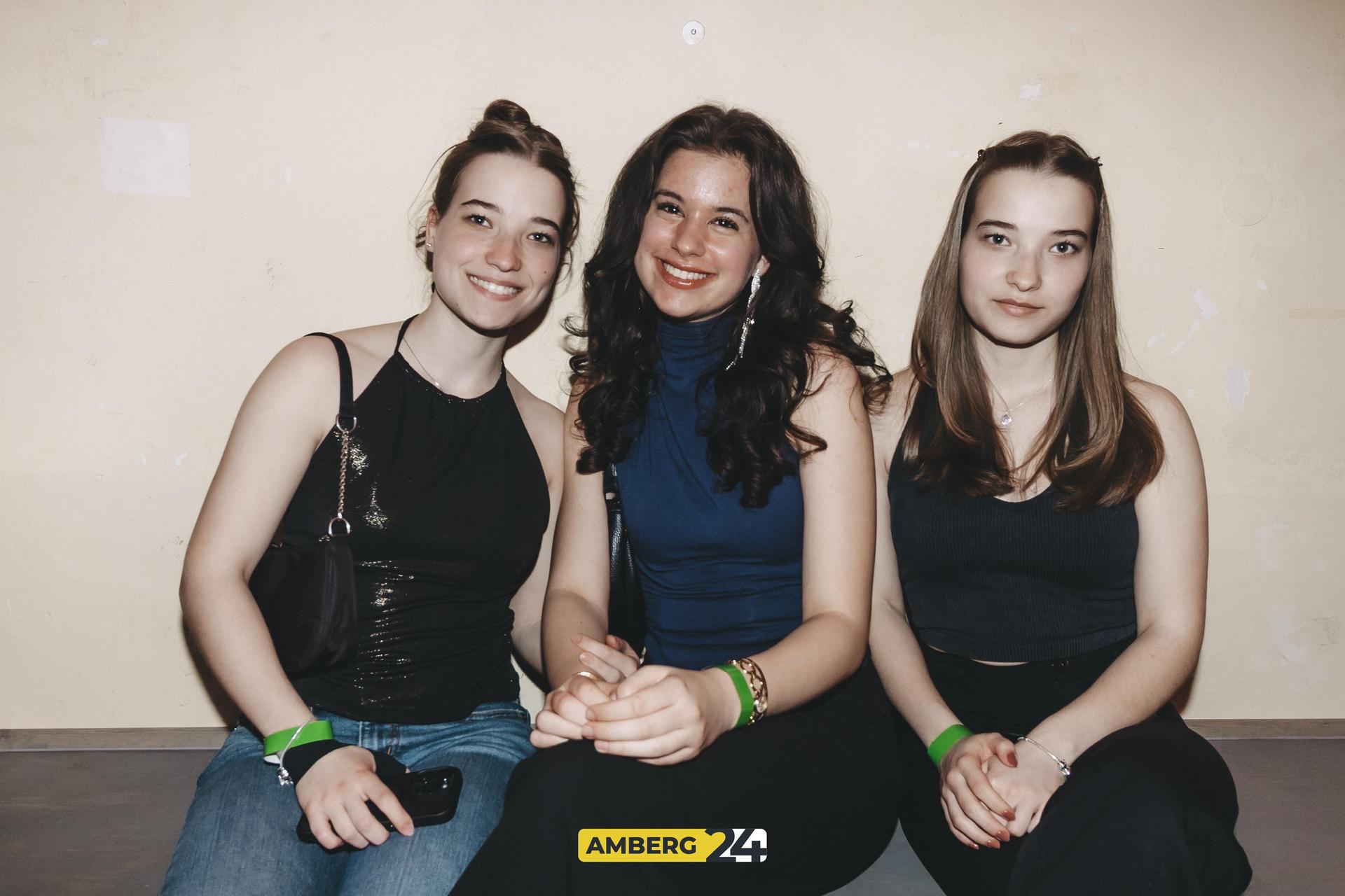 Die FOS/BOS hat zur Q-Party ins Casino eingeladen. Das sind die Bilder.  (Bild: Lolografie)