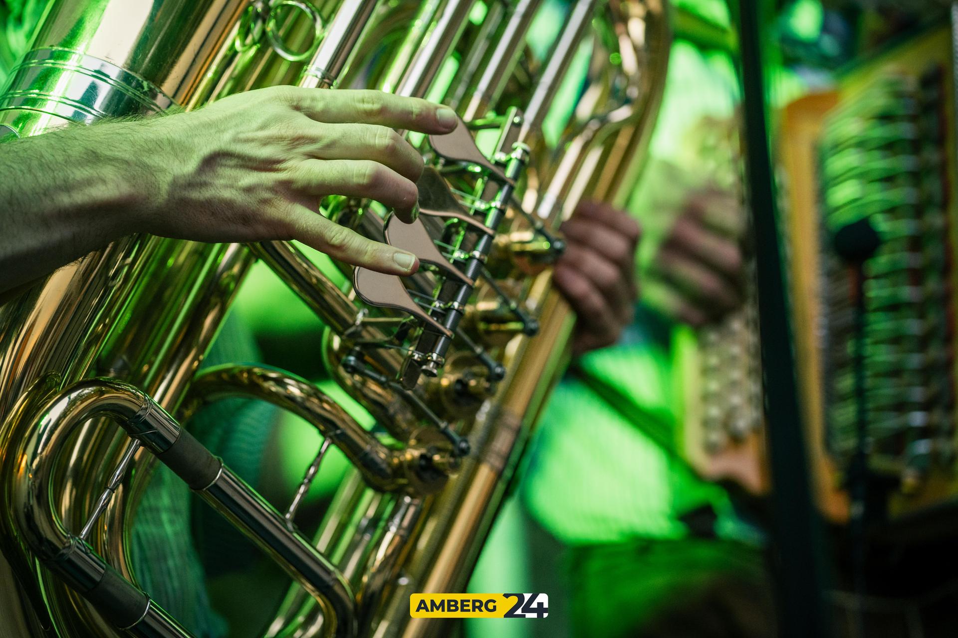 Das sind die Bilder vom Brassfestival im Winkler Biergarten am Donnerstag.  (Bild: Justus Gregor)