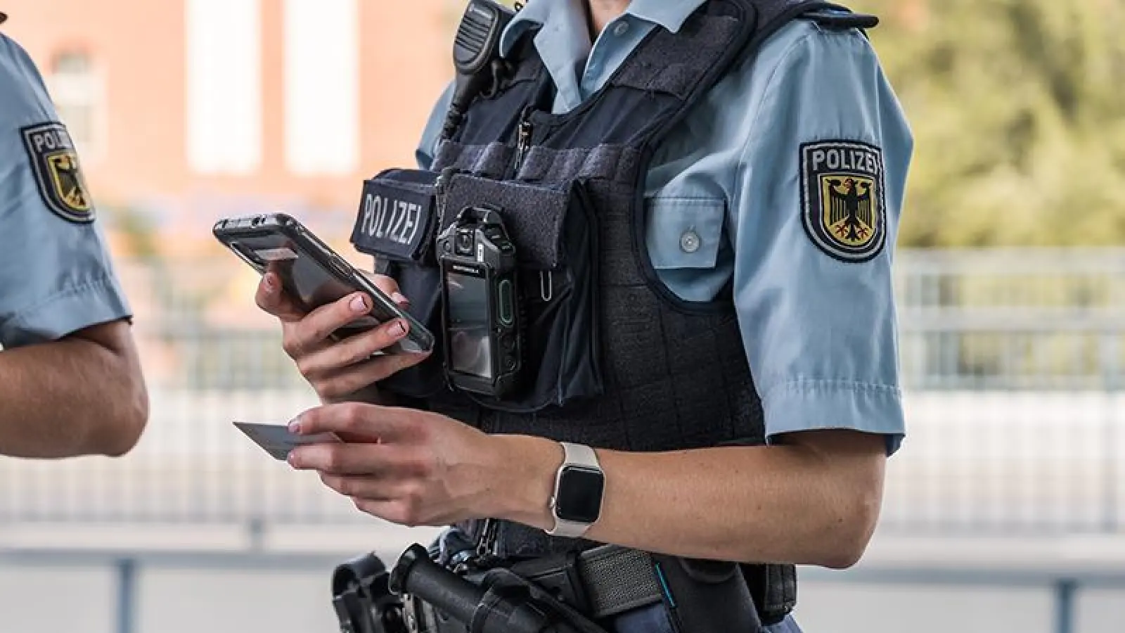 Die Bundespolizei griff in Regensburg eine vermisste 15-Jährige auf.  (Symbolbild: Bundespolizei)