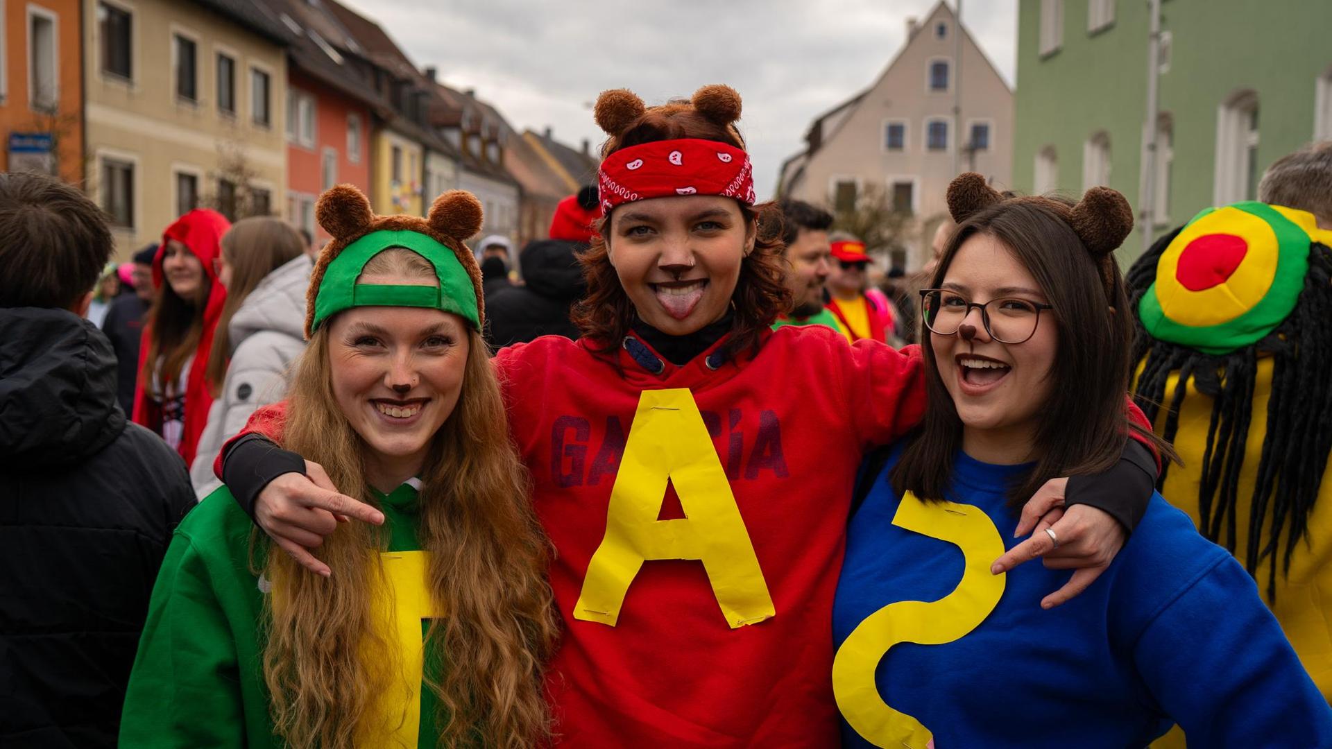 In Hahnbach ging es am Sonntag vor, während und vor allem nach dem Faschingszug richtig ab. (Bild: knz)