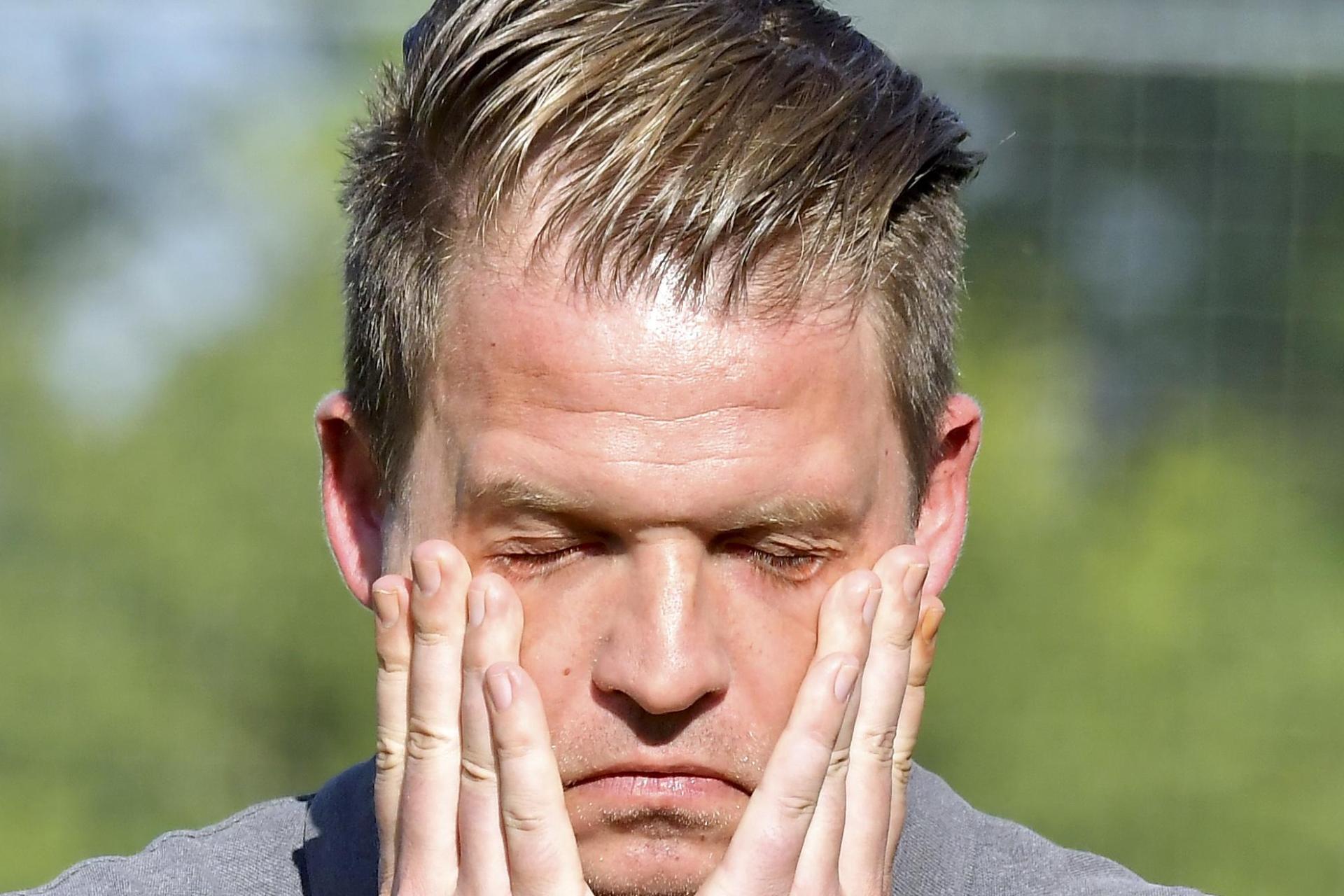 Gezeichnet nach dem 1:5 gegen Fortuna Regensburg: Kai Hempel ist nicht mehr Trainer der DJK Gebenbach. (Bild: Hubert Ziegler)