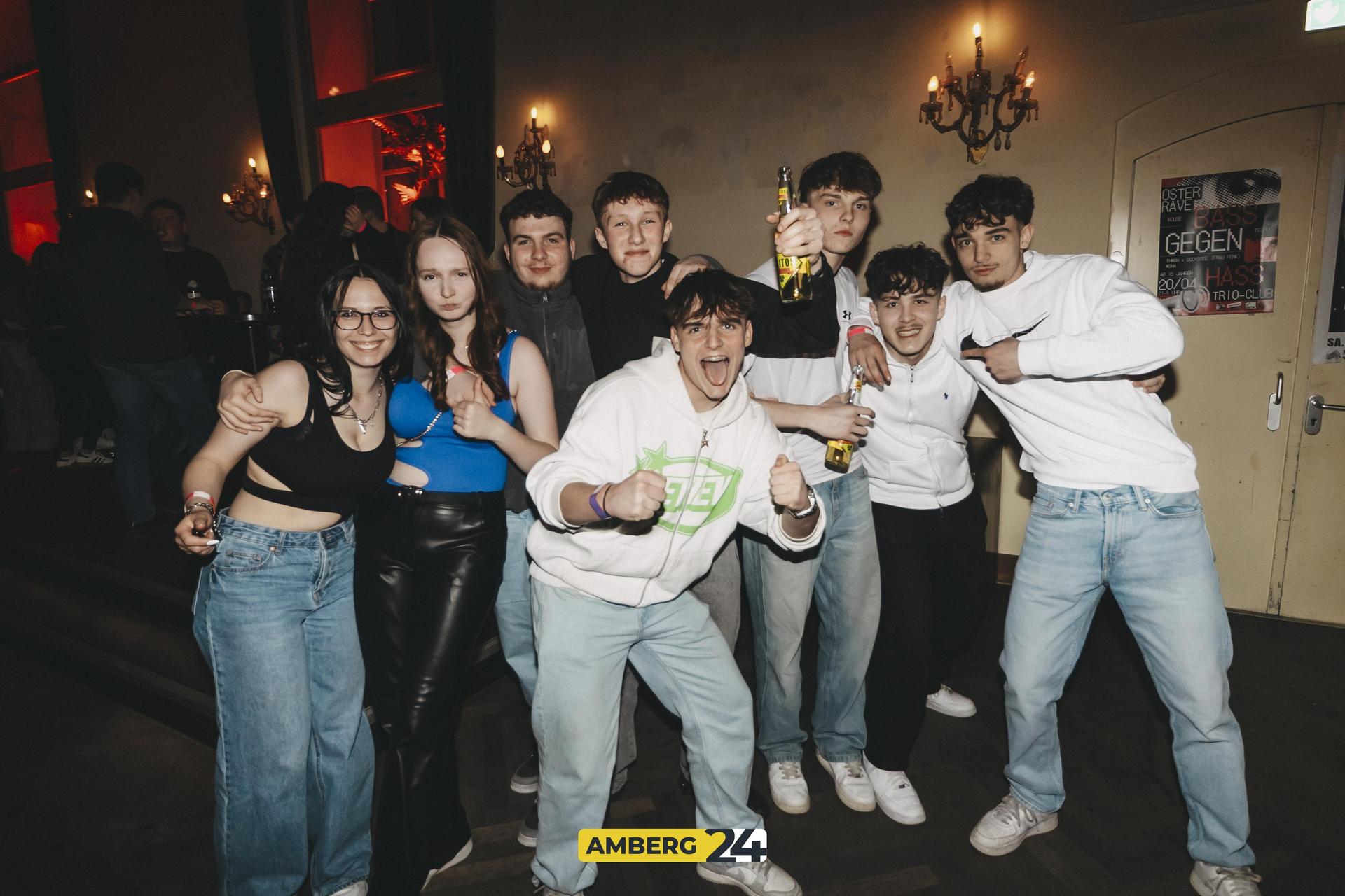 Die FOS/BOS hat zur Q-Party ins Casino eingeladen. Das sind die Bilder.  (Bild: Lolografie)