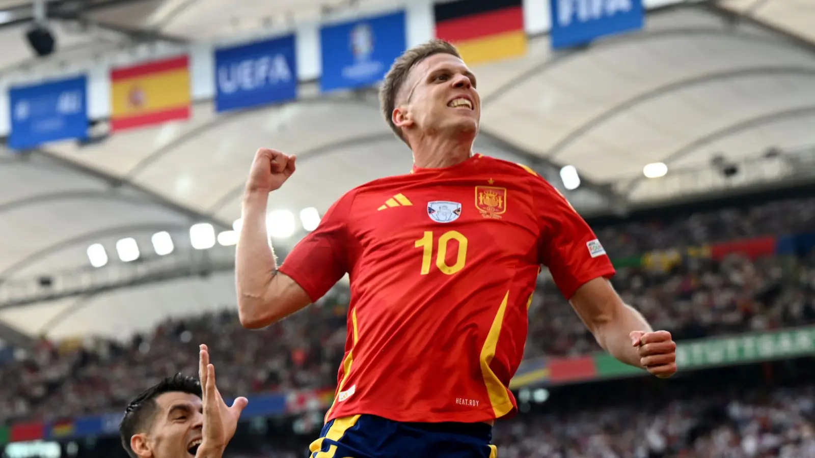 Manchester City hat wohl Interesse an Dani Olmo. (Bild: Federico Gambarini/dpa)