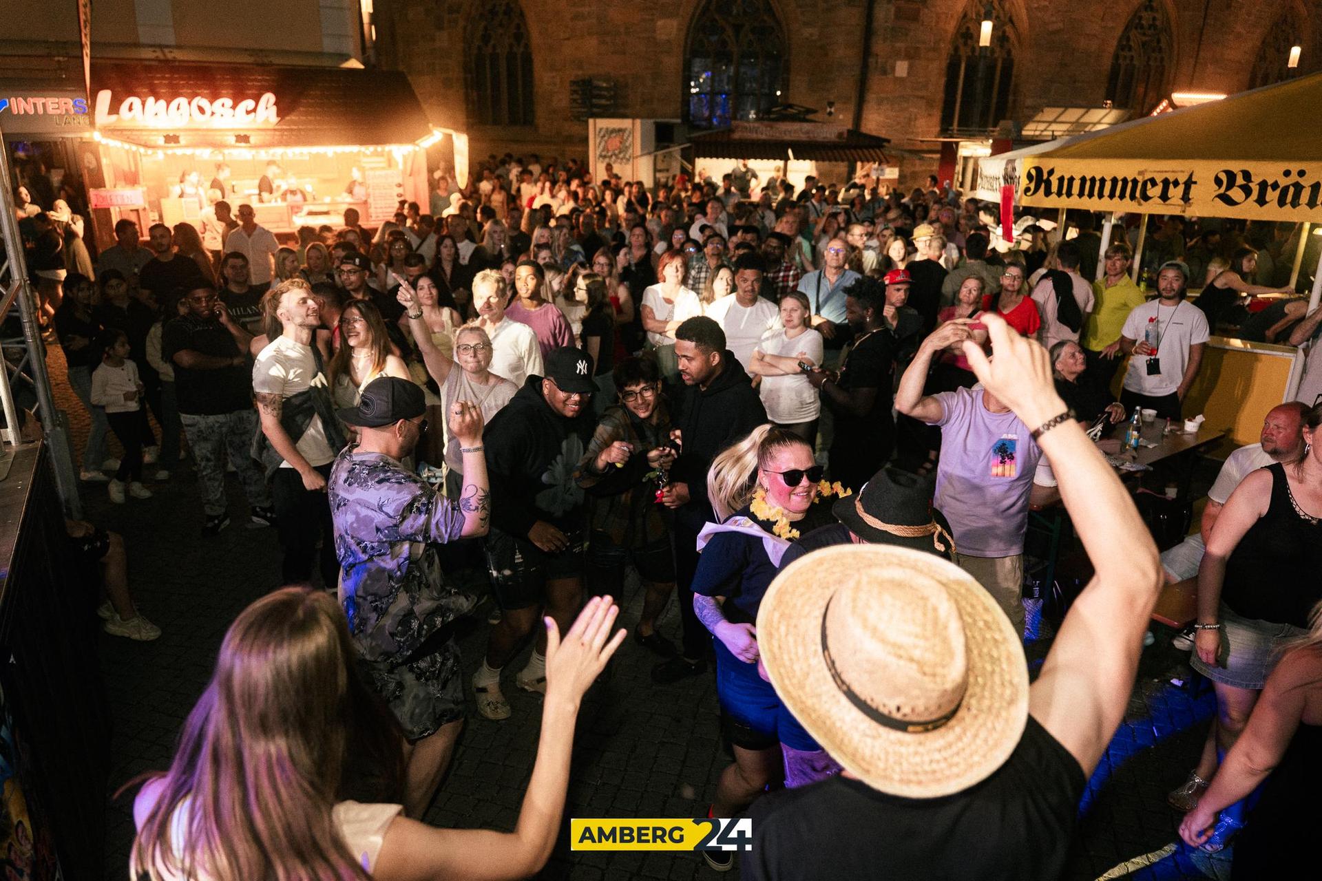 Das war auf dem Altstadtfest am Marktplatz los! (Bild: David Mueller)