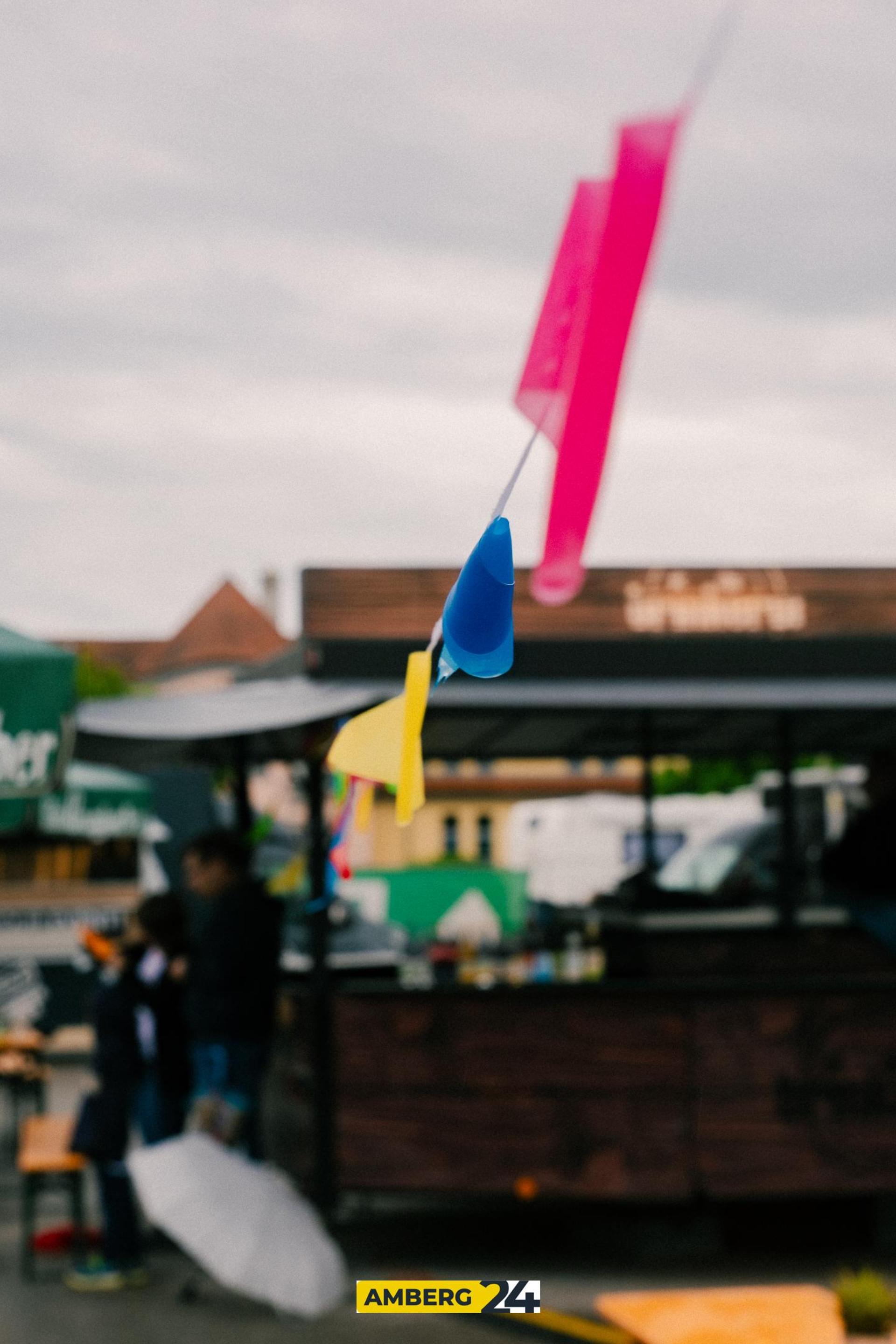 Auch am Samstag was viel los auf dem Foodtruck-Festival in Amberg. (Bild: David Mueller)