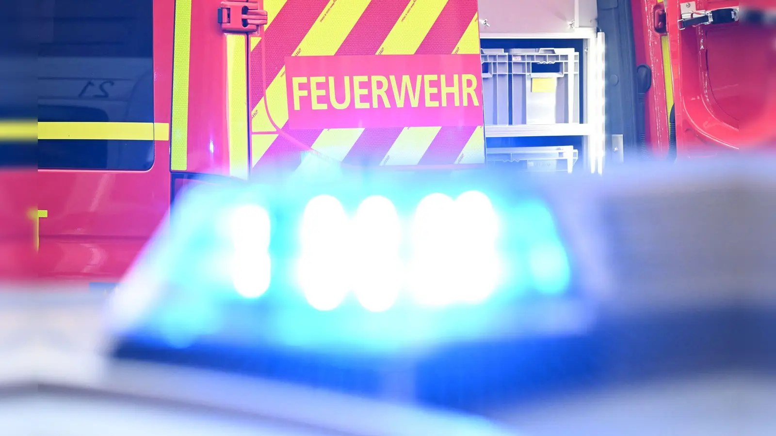 In der Therme Hersbruck kam es zu einem Chlorgasaustritt. Der Badebetrieb ist vorerst eingestellt. (Symbolbild: Bernd Weißbrod/dpa)