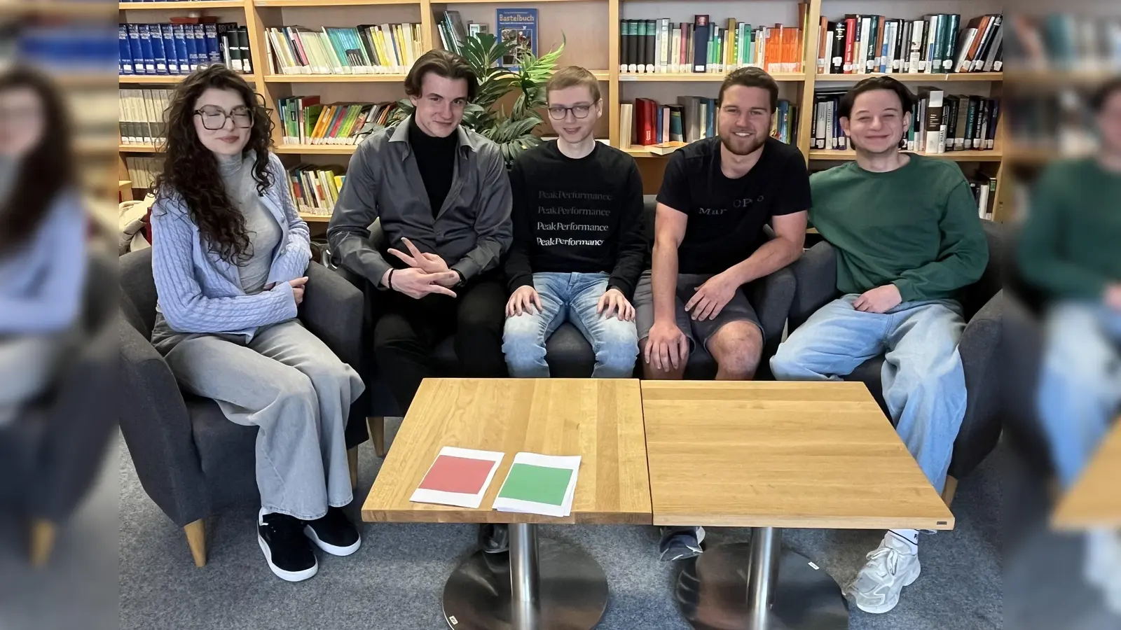 Valentina, Thassilo, Georg, Theo und Dominik sind nur ein Teil der SMV der FOS/BOS Amberg.  (Bild: ama)