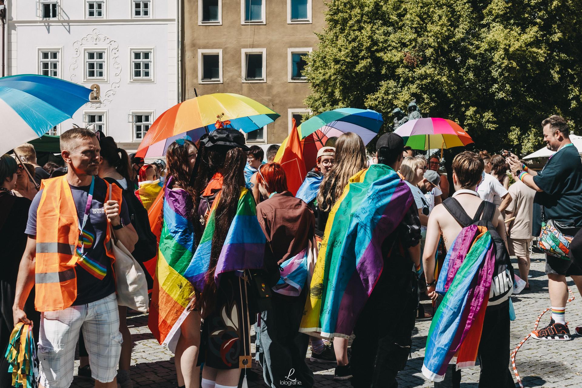 Die Bilder von der CSD-Parade 2023 in Amberg. (Bild: Leonie Hartung)