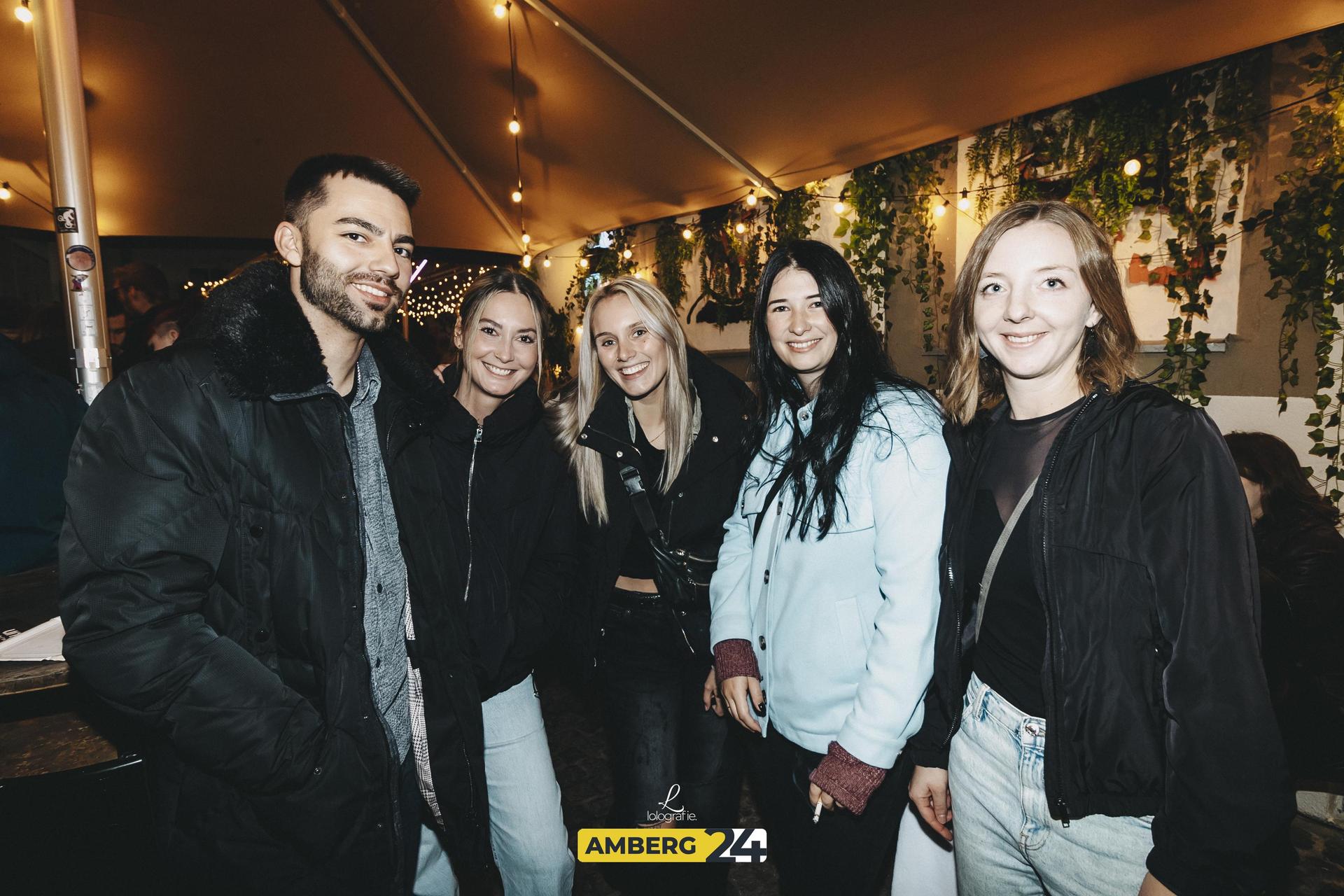 Das Feiern nimmt kein Ende. Batz und „Tanzdirektion Süd” heizten beim Househof ein.  (Bild: Leonie Hartung)