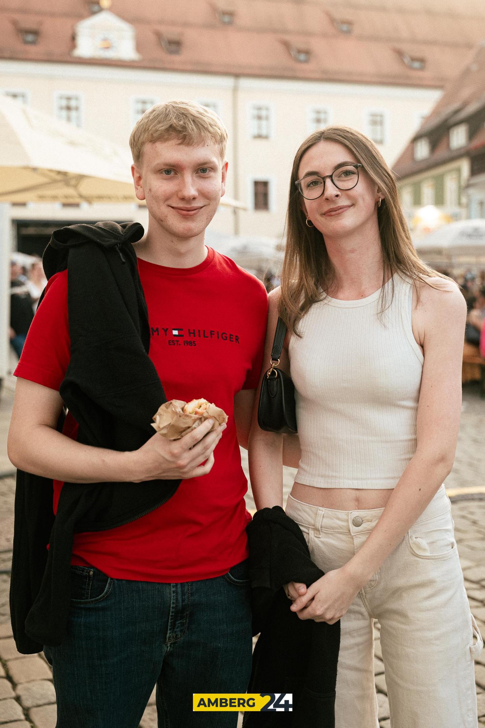 Partystimmung pur gab's auch auf dem Malteserplatz! (Bild: David Mueller)