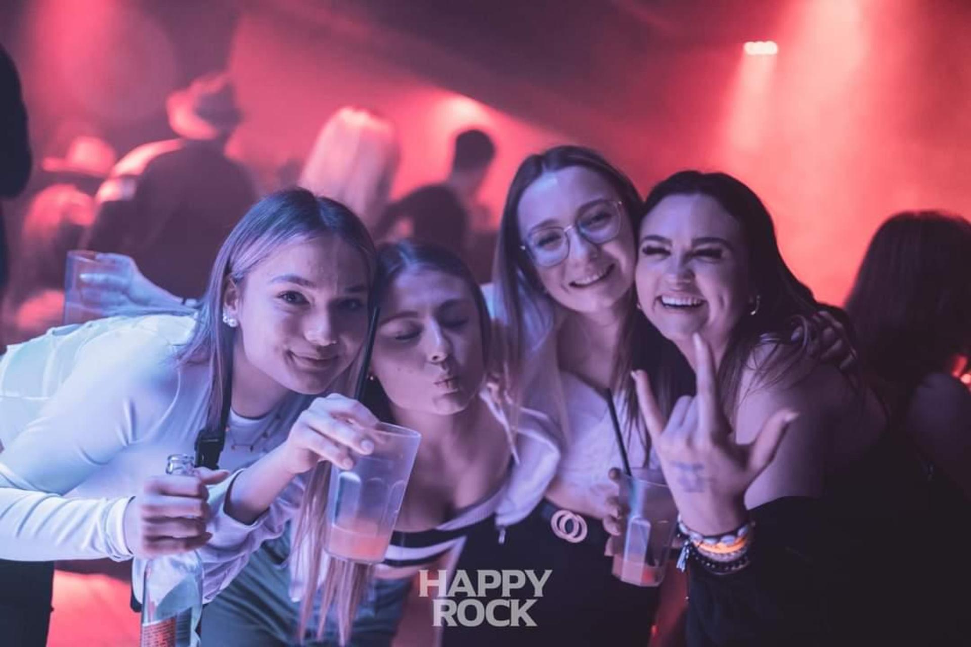 Kinkerlitzchen im Happy Rock. Feiern ab 16 bis die Wolken wieder lila sind dank Muttizettel! (Bild: Martin Sponsel)