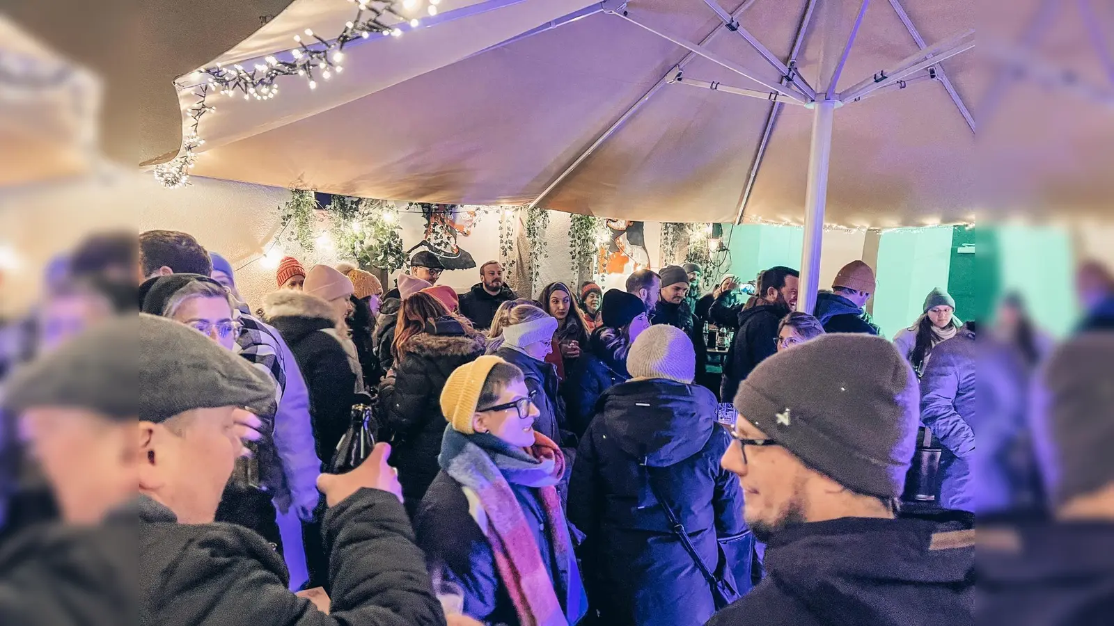 Beim Glühmarkt im UNS ist die Stimmung gut.  (Bild: Anna Sturm)