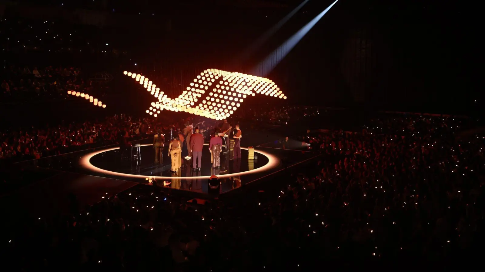 Stormzy tritt bei der Verleihung der MTV Europe Music Awards in Düsseldorf auf. Im November schaut die Musikwelt dann nach Manchester. (Bild: Rolf Vennenbernd/dpa)