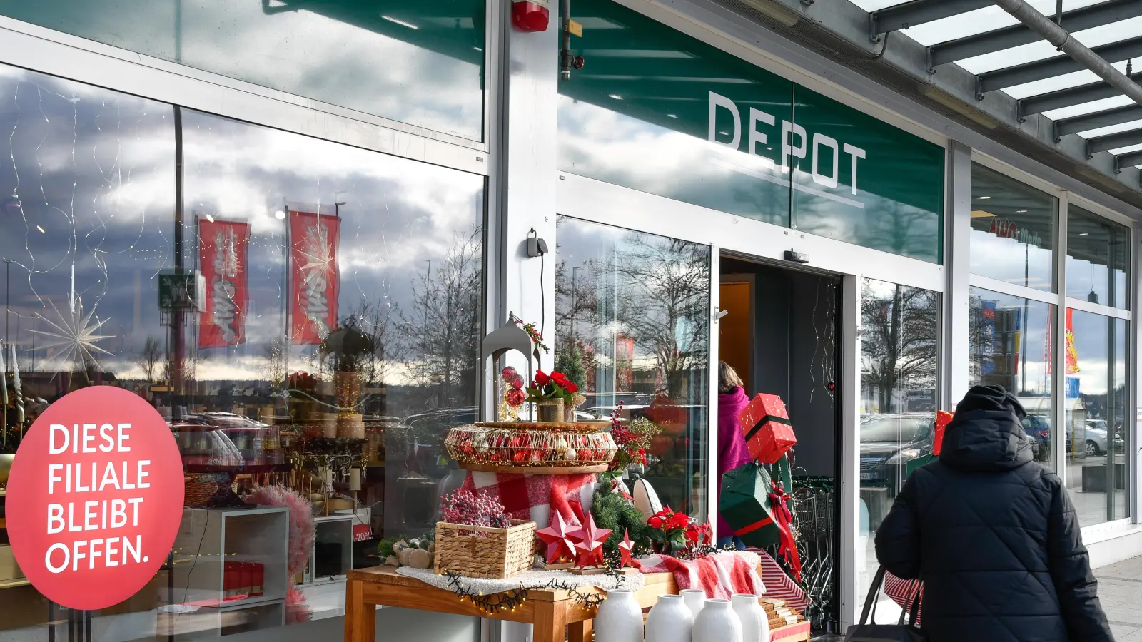 Gute Nachrichten: Die Amberger Depot-Filiale wird trotz Insolvenz des Konzerns nicht geschlossen. (Bild: Petra Hartl)