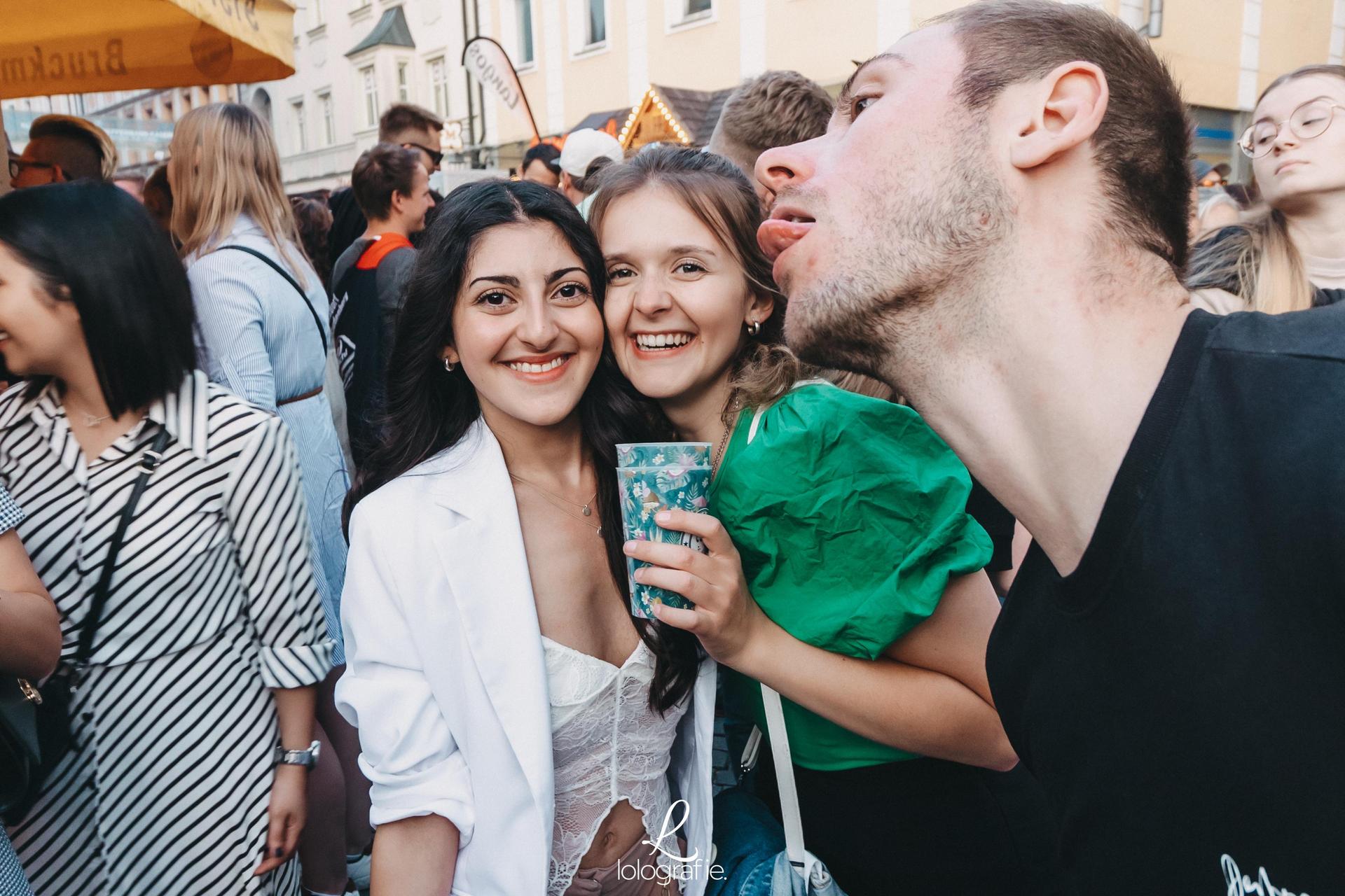 Das war am Marktplatz am Amberger Altstadtfest los! (Bild: Lolografie)