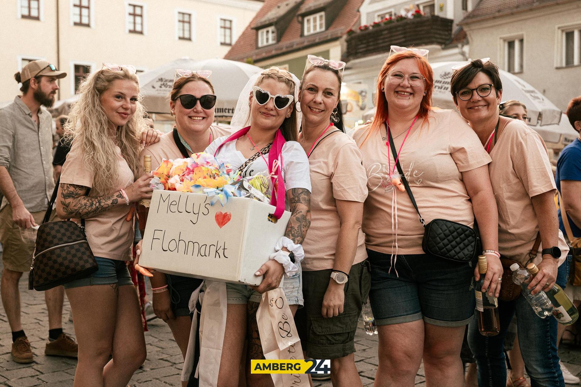 Partystimmung pur gab's auch auf dem Malteserplatz! (Bild: David Mueller)