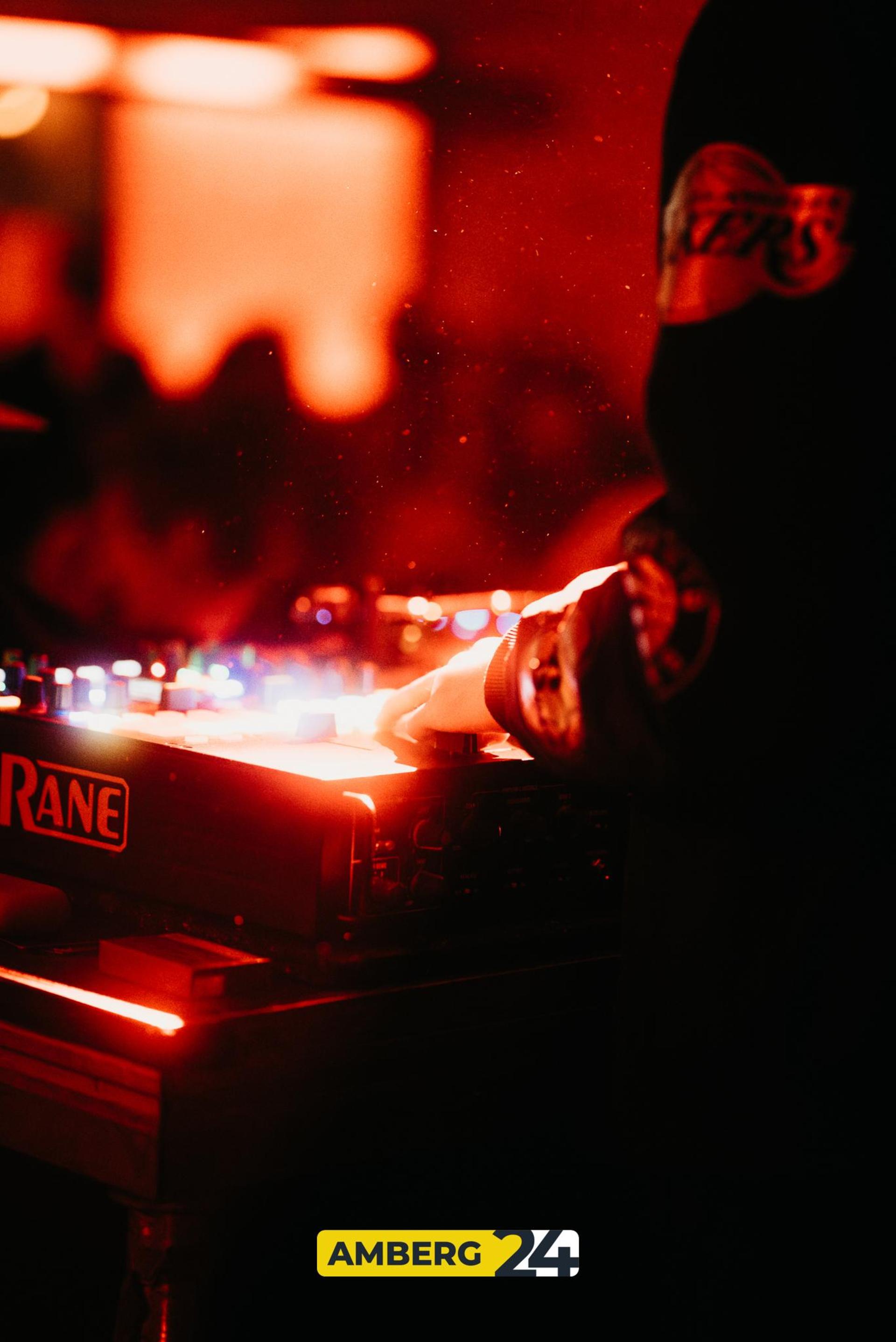 Models and Bottles im Casino in Amberg. (Bild: Mario Donhauser)