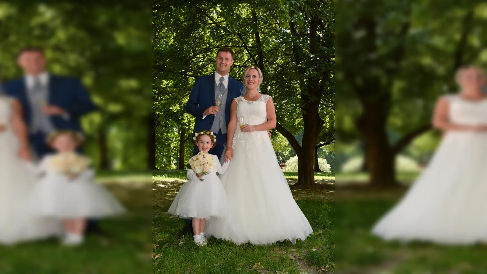 André und Kathrin Küspert, hier mit Brautkind Lea, schlossen den kirchlichen Bund der Ehe. (Bild: exb)