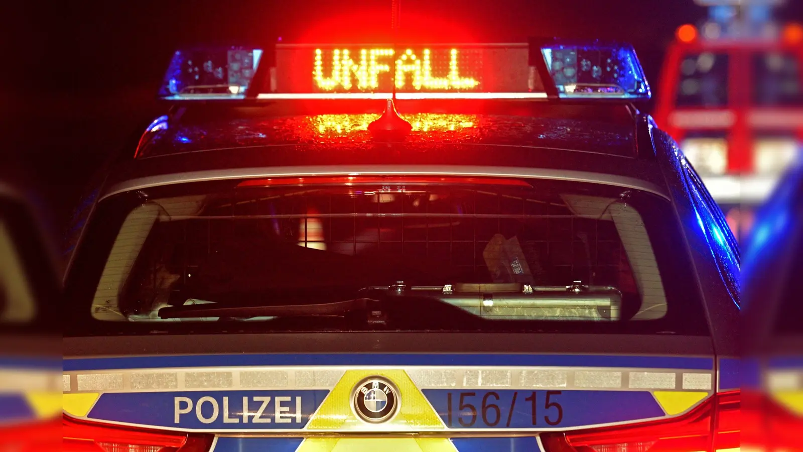 Ein Mopedfahrer ist bei einem Unfall in Hirschau verletzt worden. (Symbolbild: Stefan Puchner/dpa)