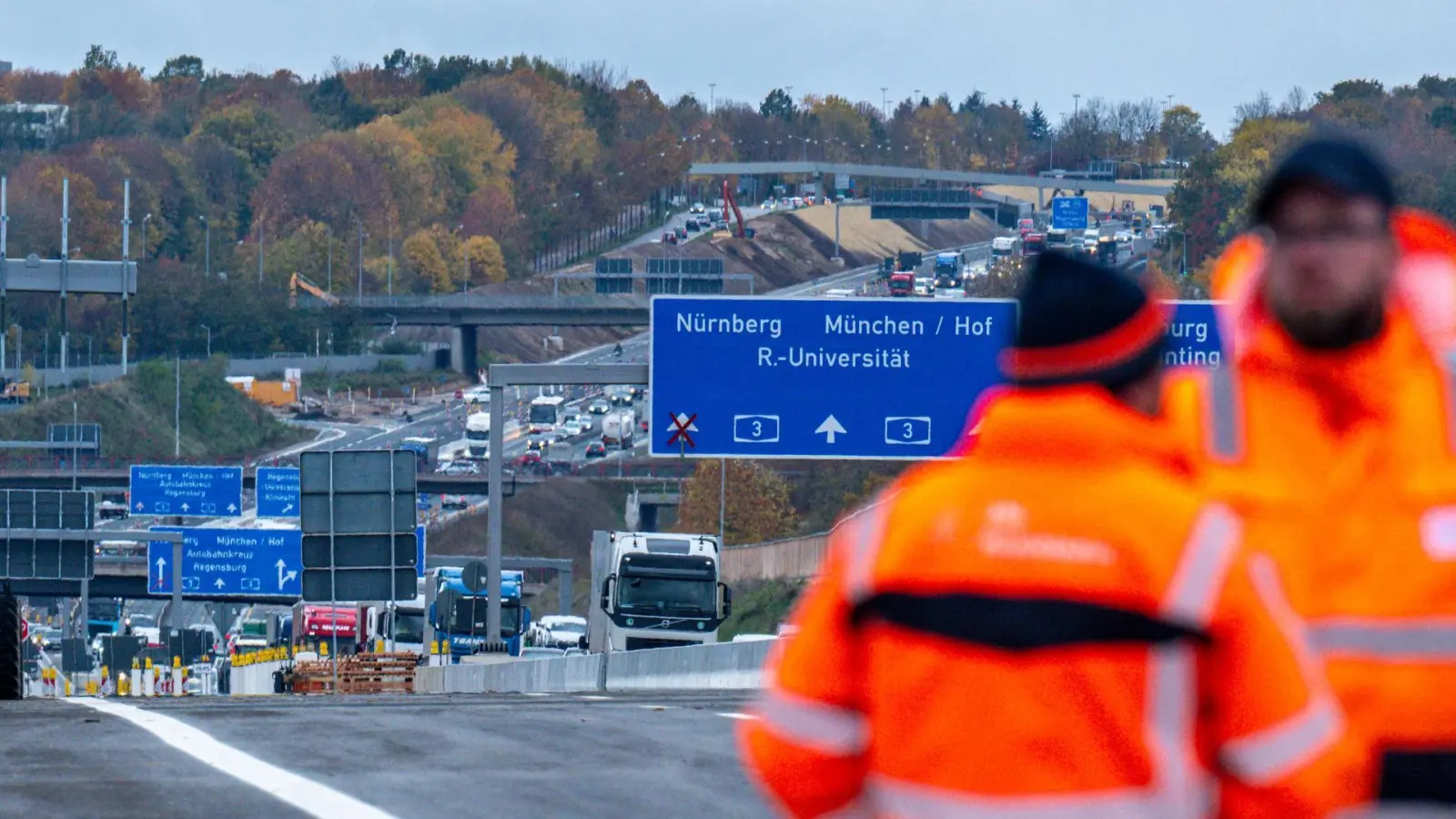 Der sechsstreifige Ausbau der A3 von Nürnberg nach Passau bringt im Oktober weitere Auswirkungen auf die Oberpfalz mit sich.  (Symbolbild: Armin Weigel)