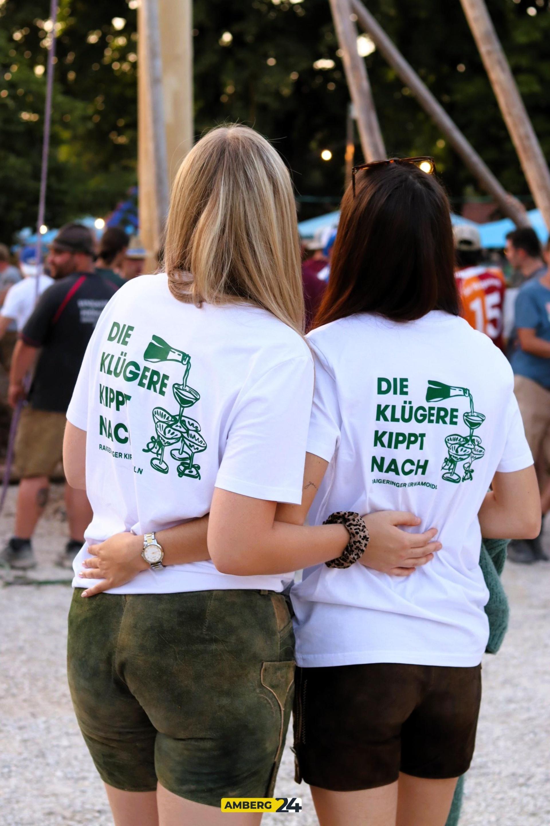Bei der Kirwa in Raigering gabs gute Laune und bestes Wetter. (Bild: Judith Balleisen)
