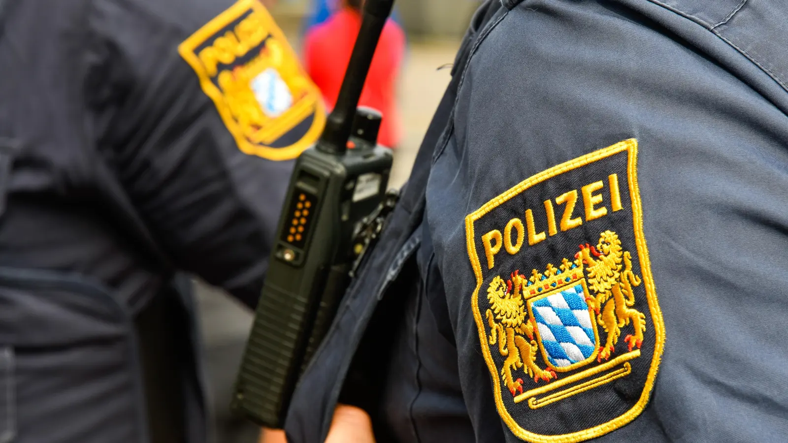 Die Polizei Weiden sucht Zeugen nach einer Sachbeschädigung in einem Mehrfamilienhaus.  (Bild: Petra Hartl)