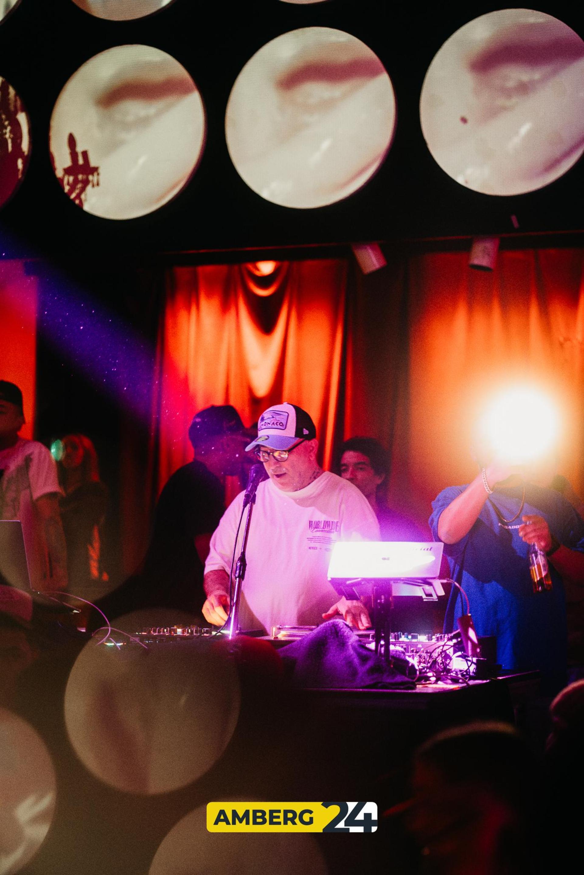 Models and Bottles im Casino in Amberg. (Bild: Mario Donhauser)