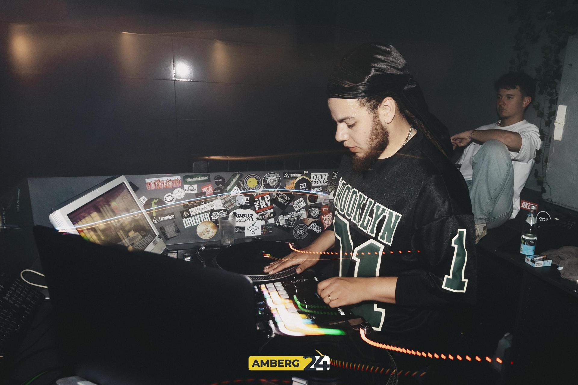 Hiphop und 2010er liefen am Samstag im Trio – und ihr durftet ab 16 mitfeiern. (Bild: Lolografie)