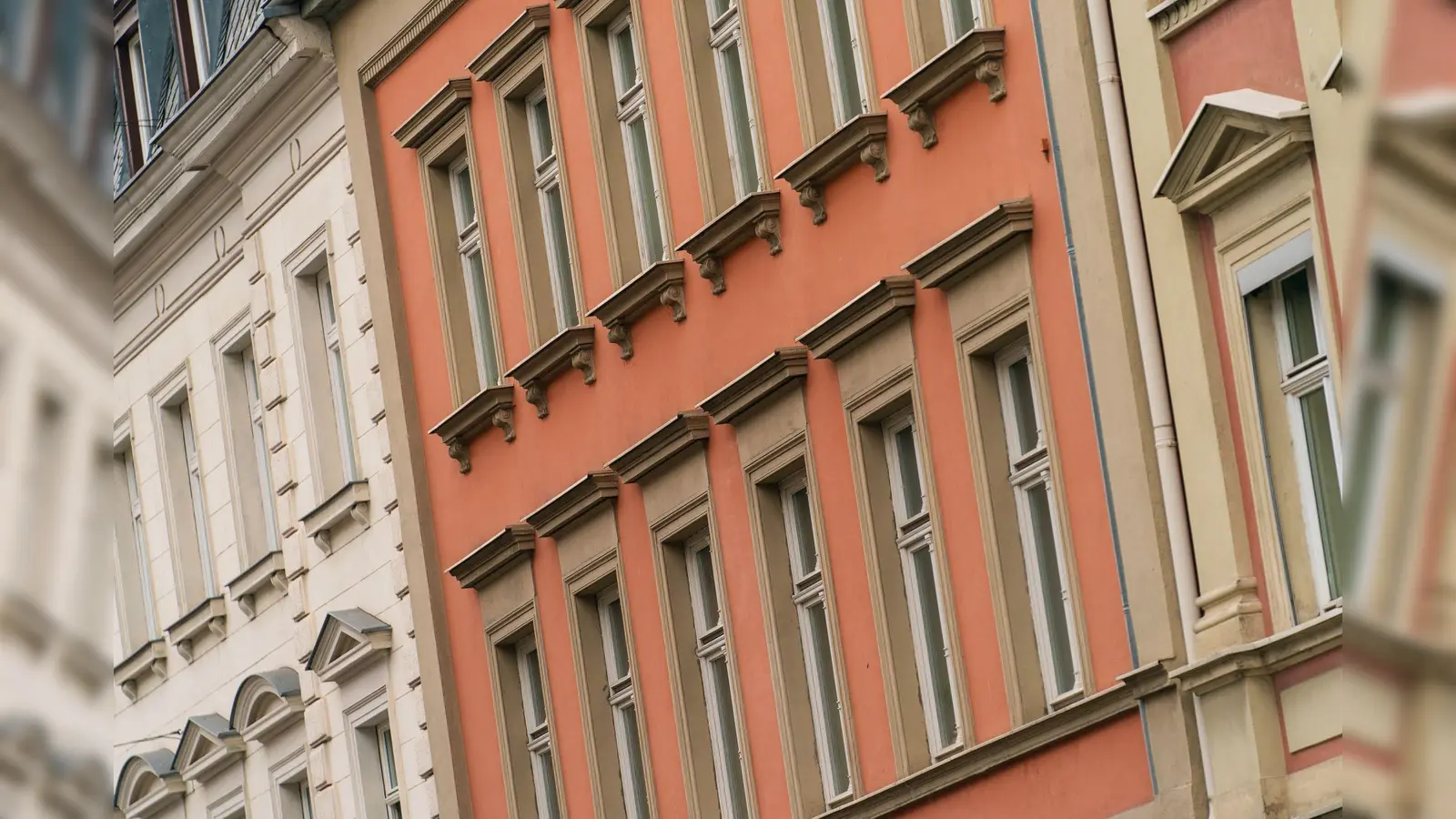Die erste eigene Wohnung sollte kein Blindflug sein. Deshalb gibt&#39;s hier einige Tipps. (Bild: Nicolas Armer/dpa/Symbolbild)