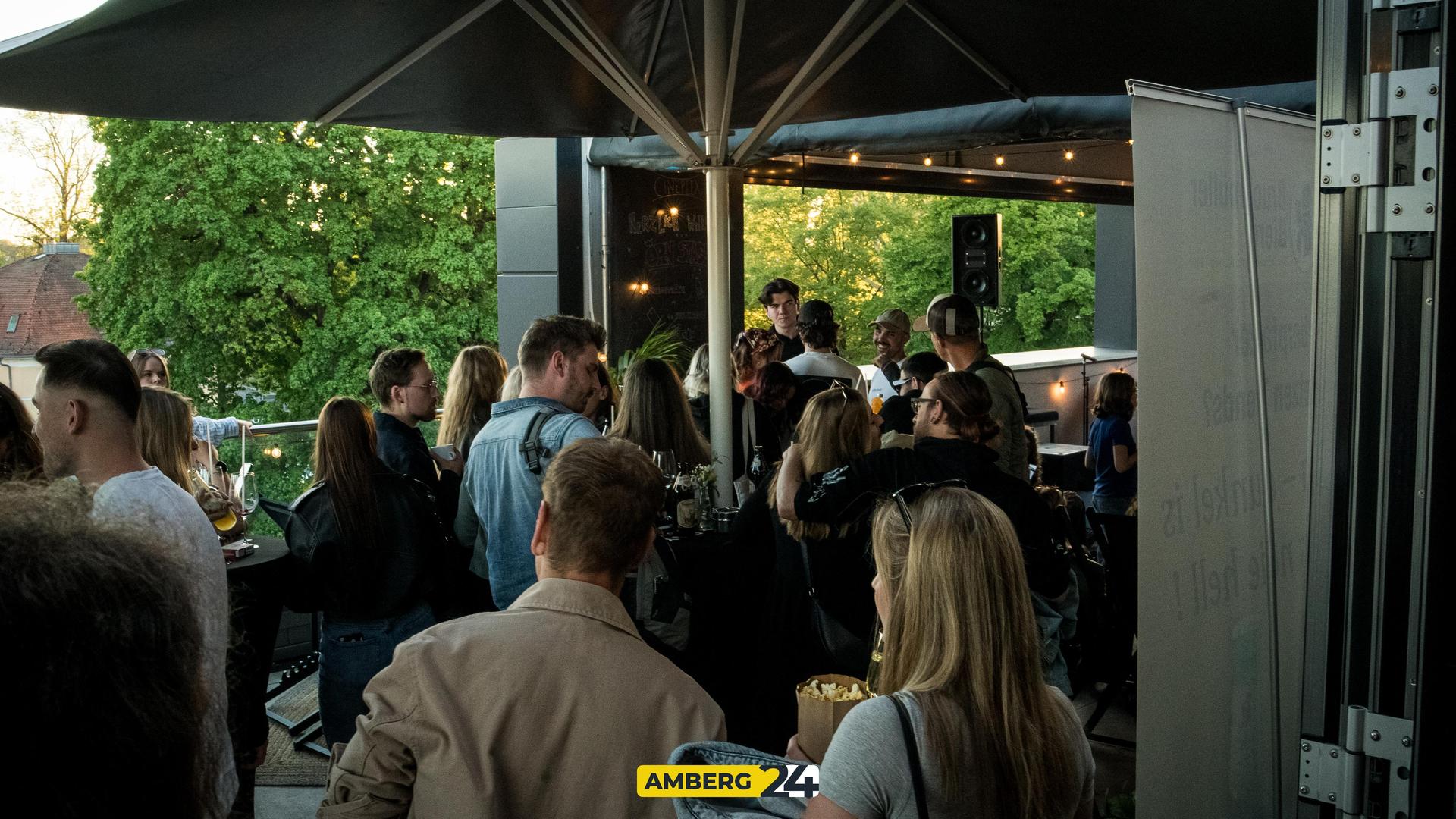 Open-Stage Veranstaltung auf der Cineplex Dachterrasse (Bild: Mario Donhauser)