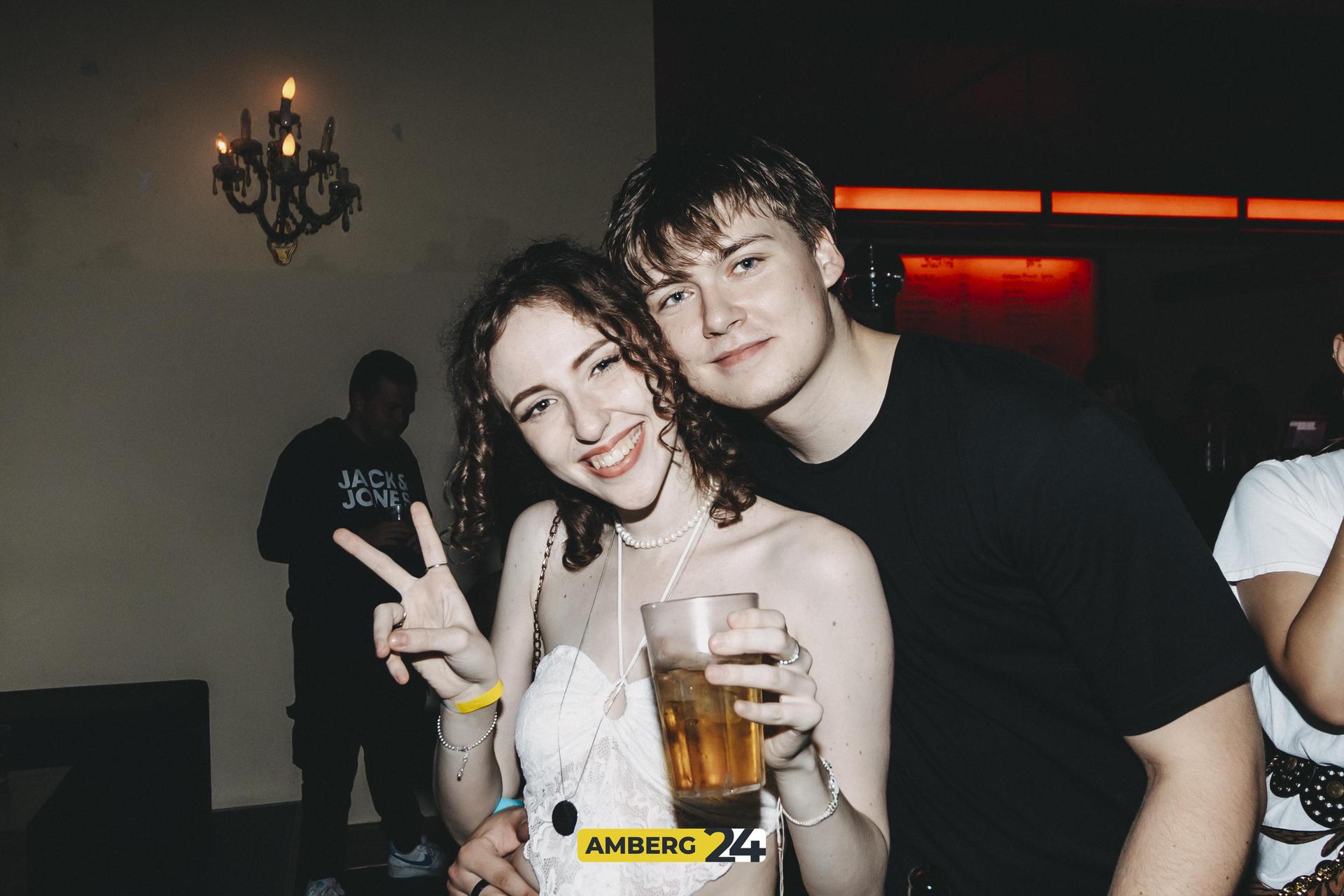 Die Bilder von der School is Over-Party im Casino (Bild: Lolografie)